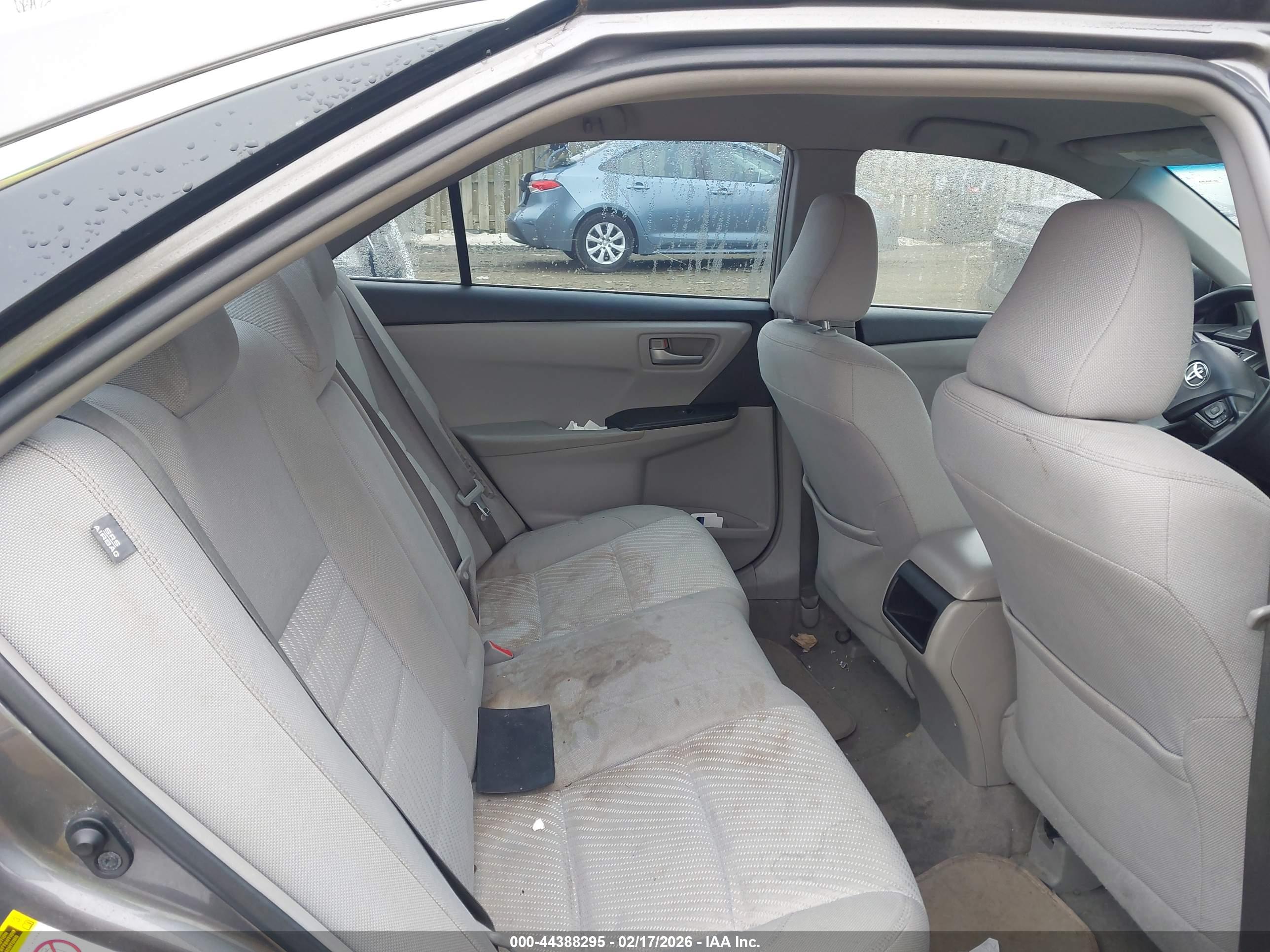 TOYOTA CAMRY image 8