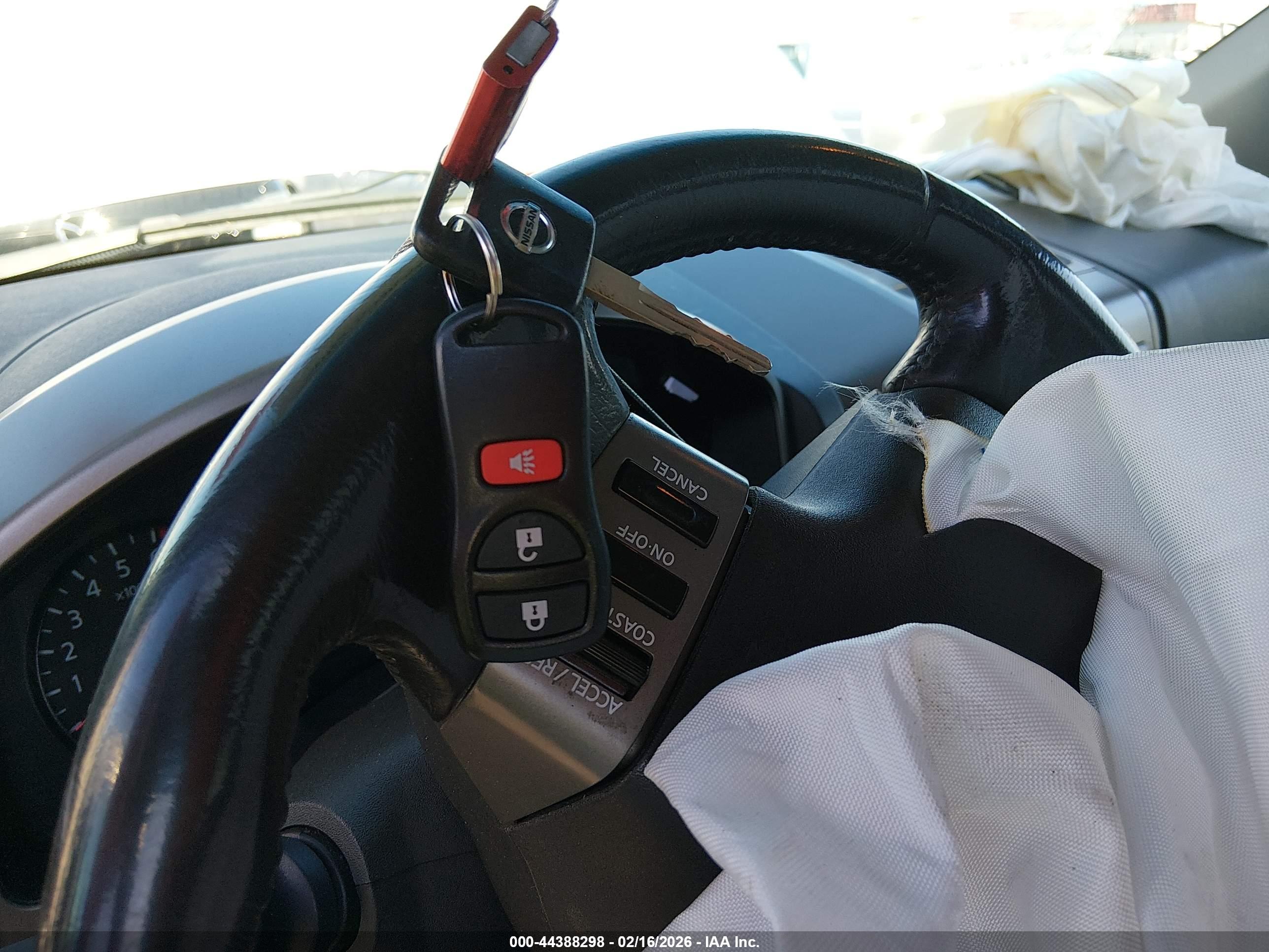 NISSAN TITAN image 11