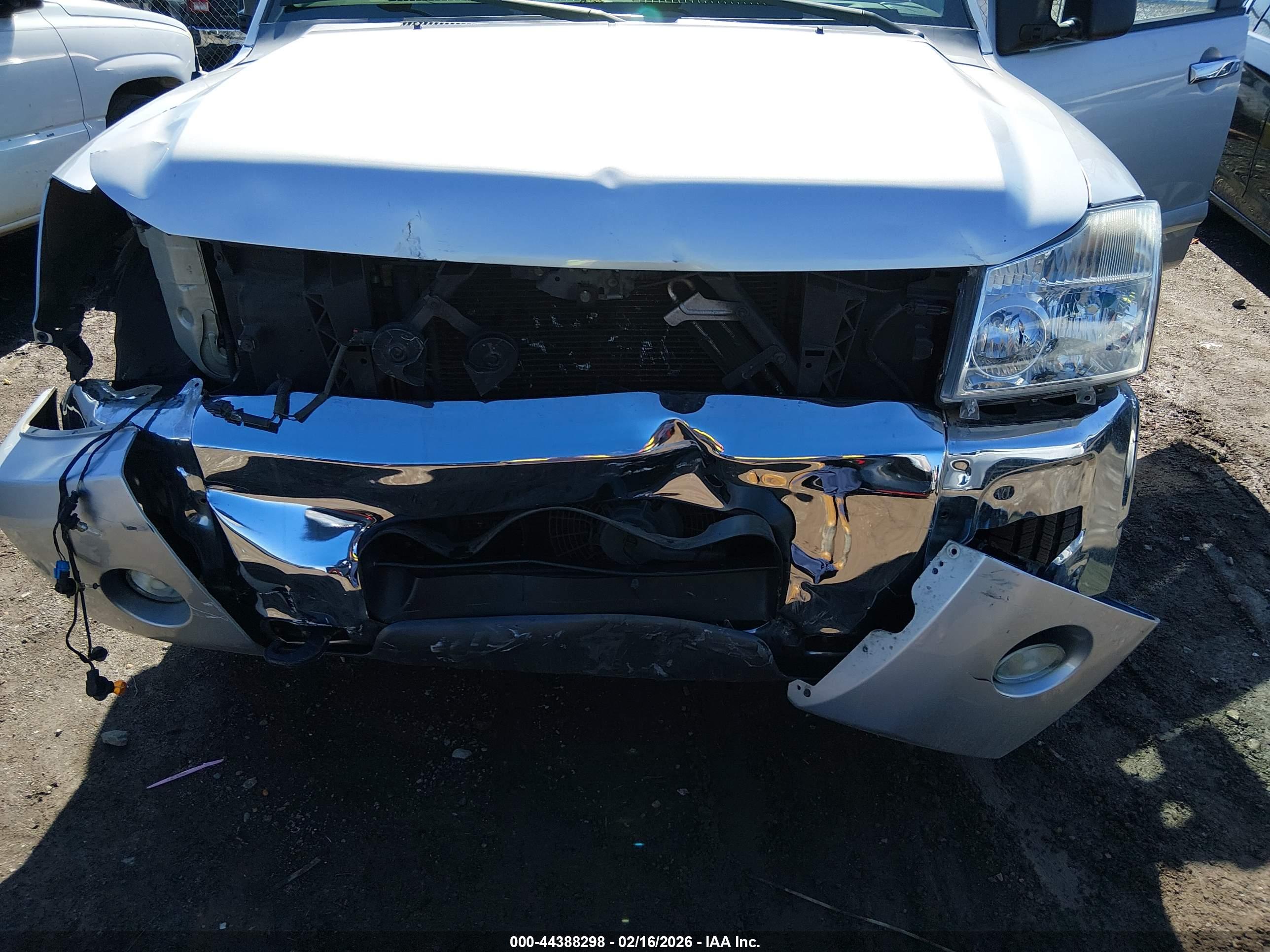NISSAN TITAN image 6