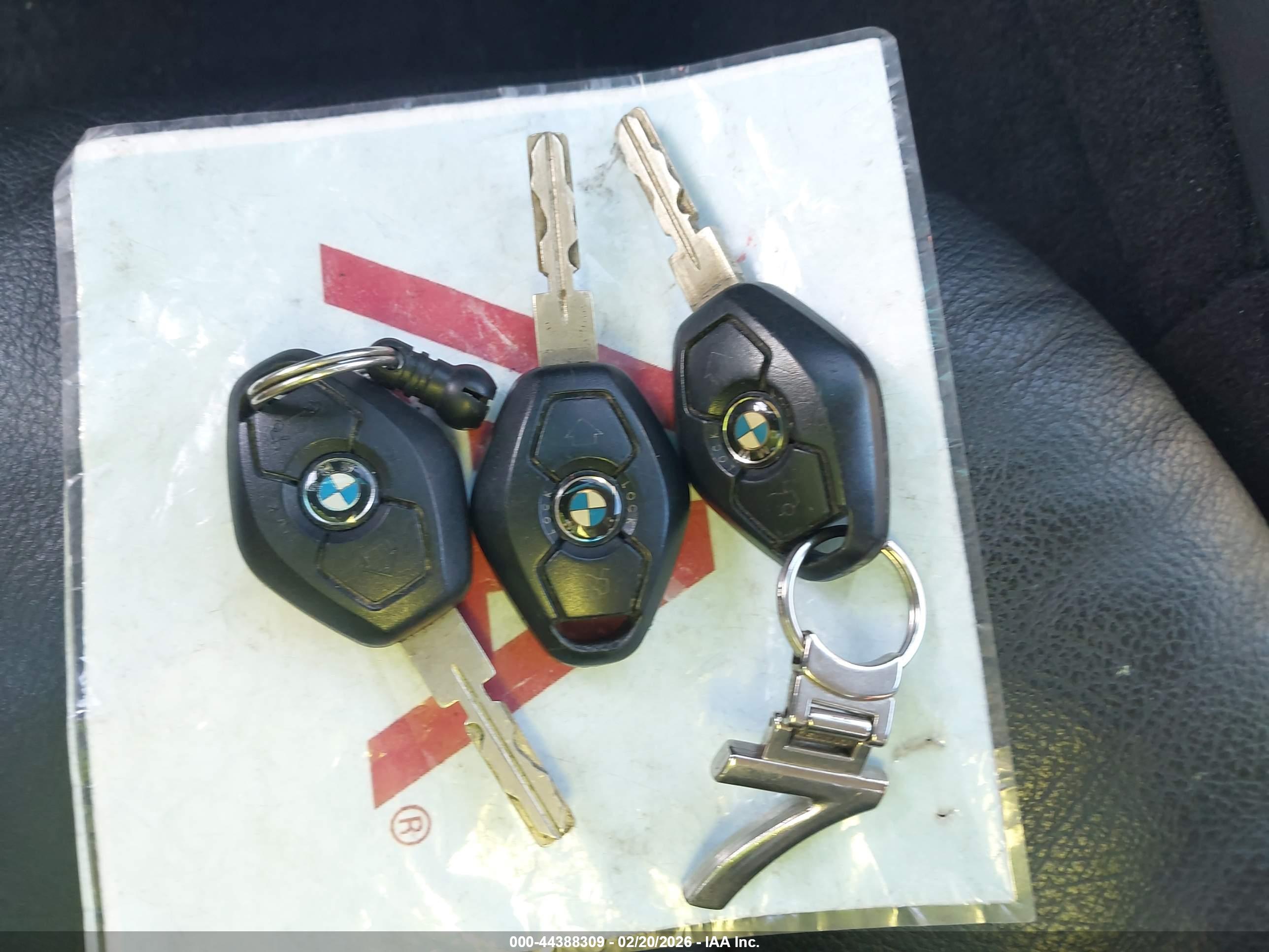 BMW 740IL image 11