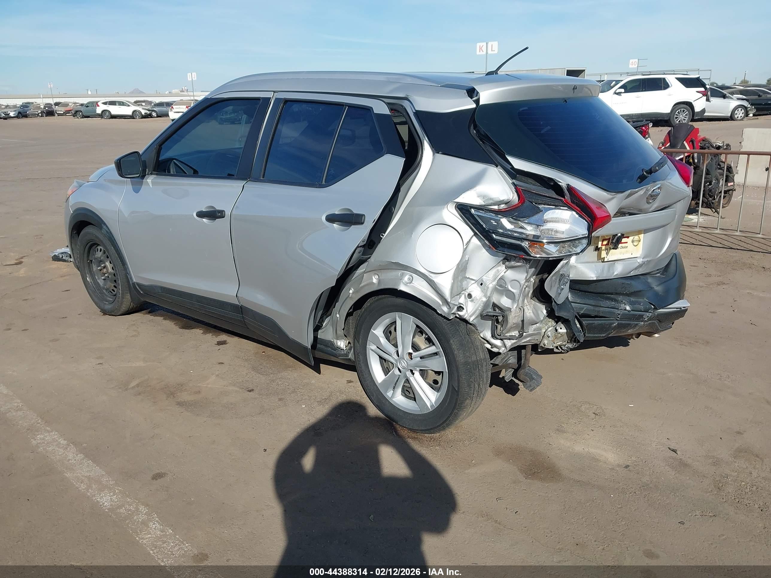 NISSAN KICKS image 3