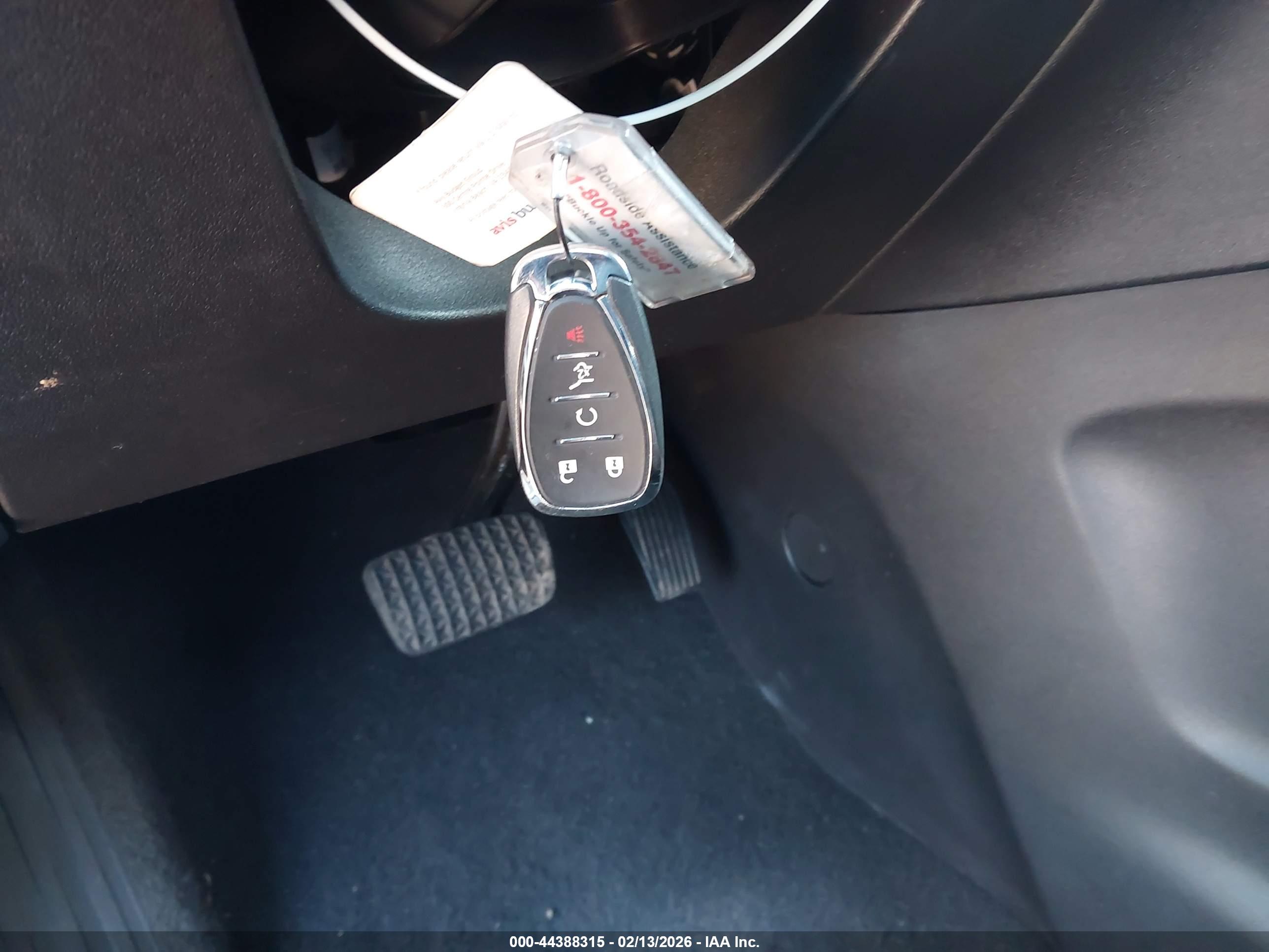 CHEVROLET EQUINOX image 11