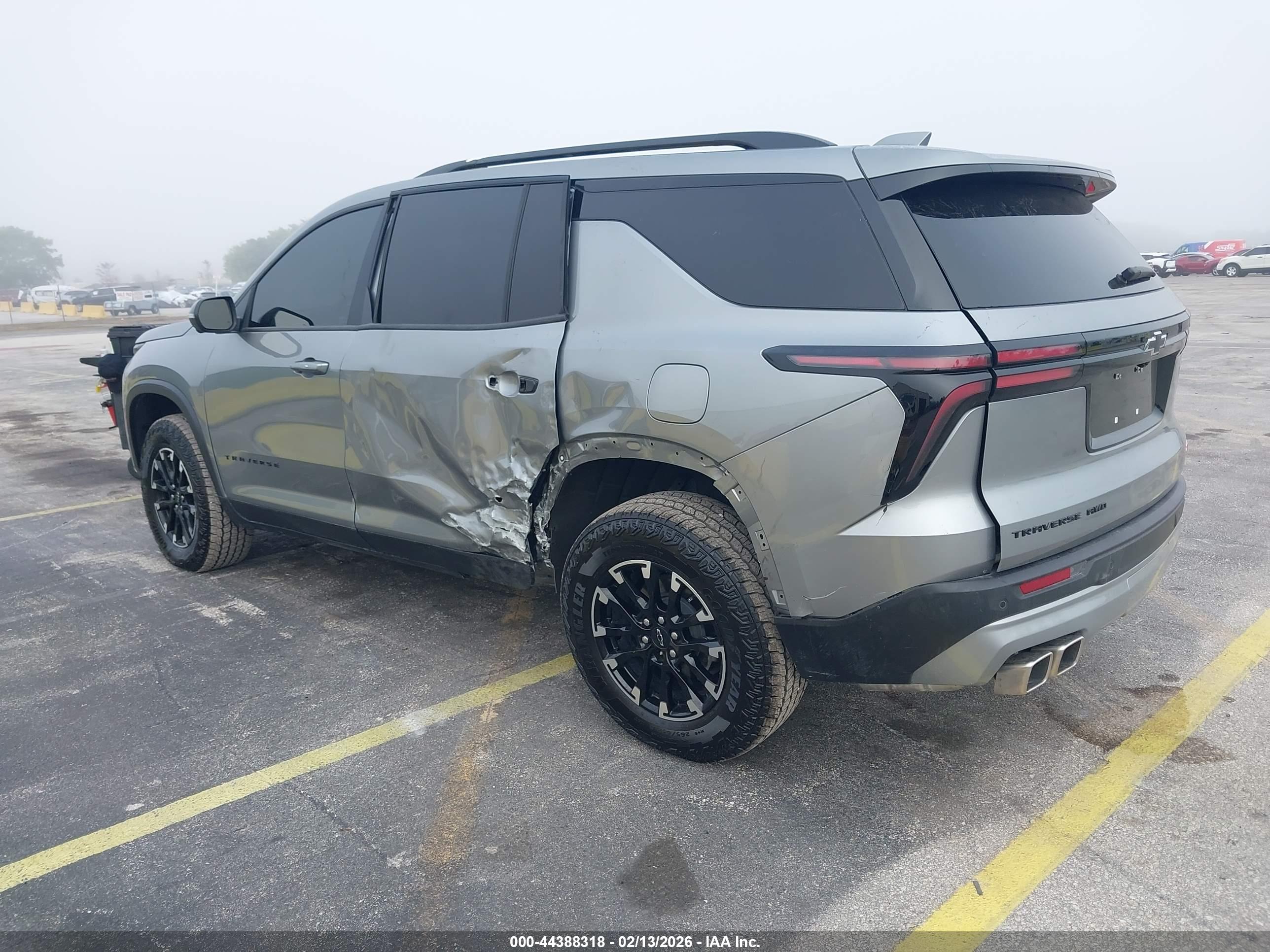 CHEVROLET TRAVERSE image 3