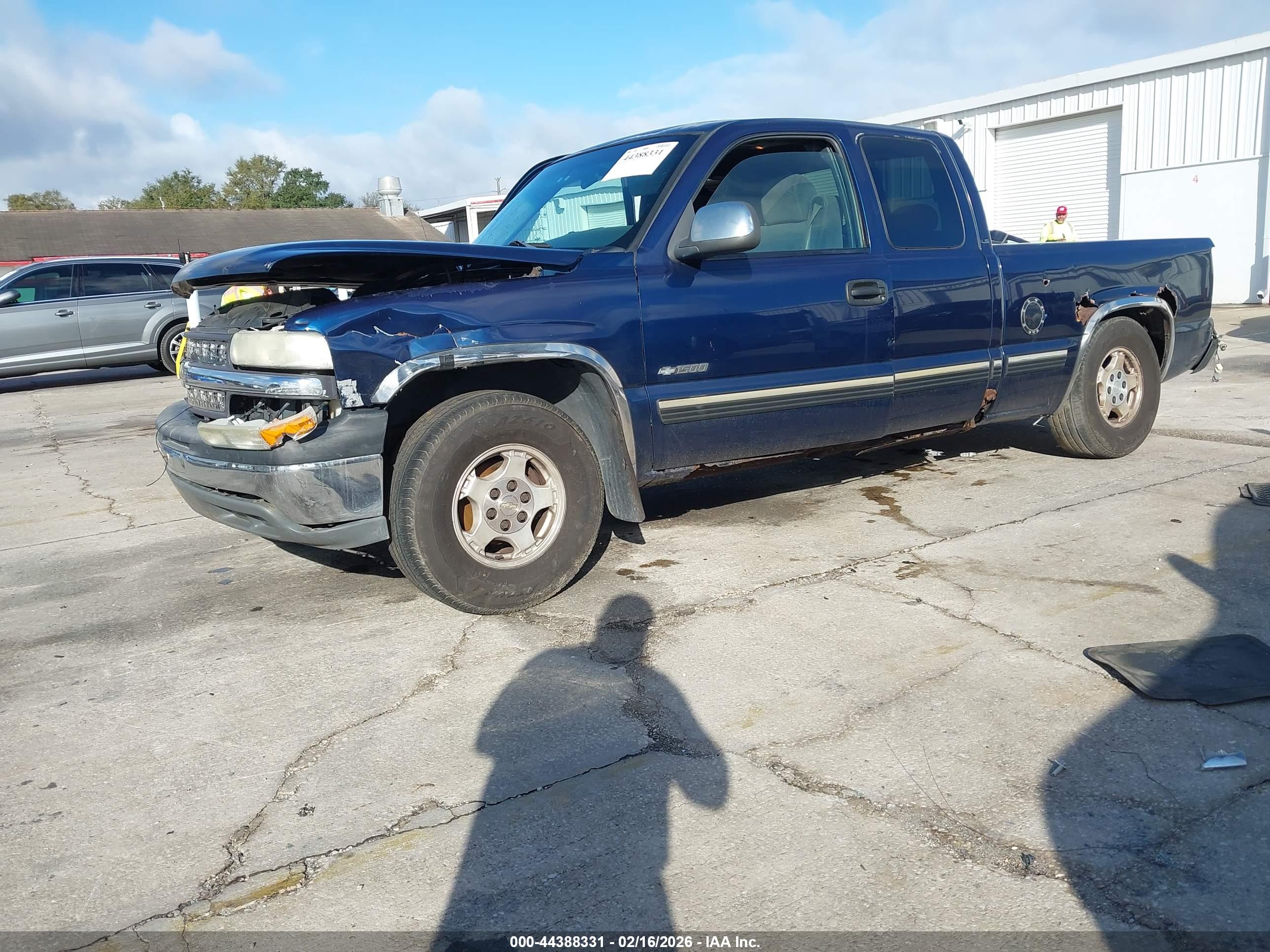 CHEVROLET SILVERADO image 2