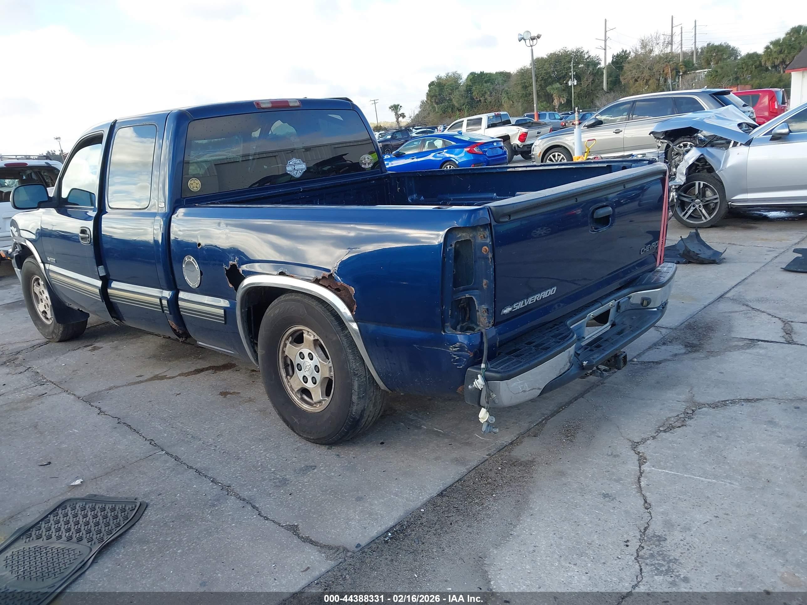 CHEVROLET SILVERADO image 3