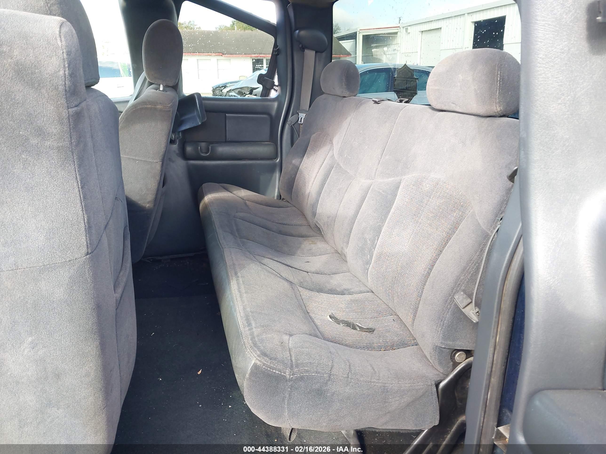 CHEVROLET SILVERADO image 8