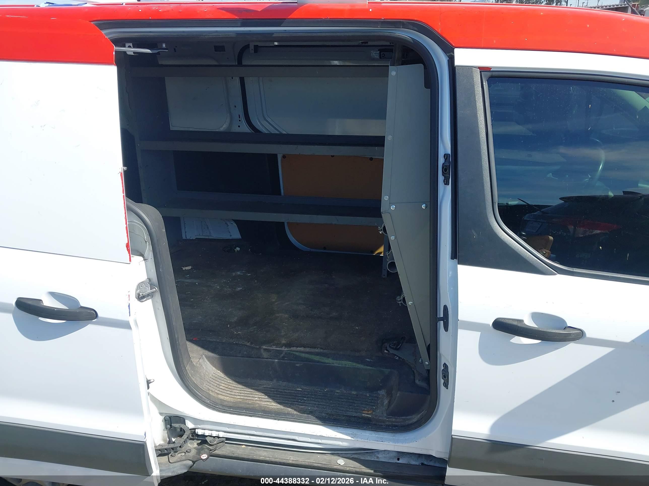 FORD TRANSIT image 8