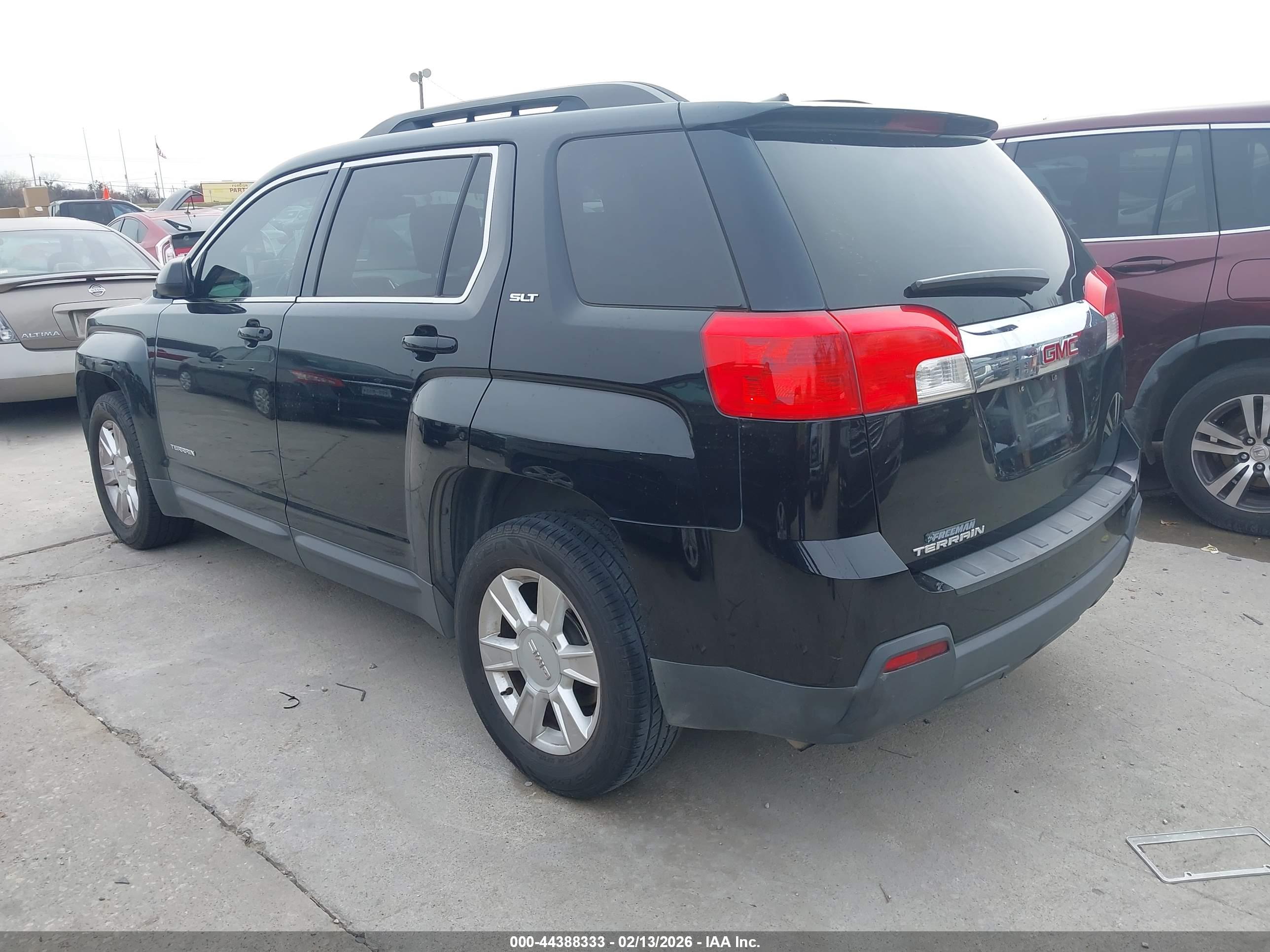 GMC TERRAIN image 3