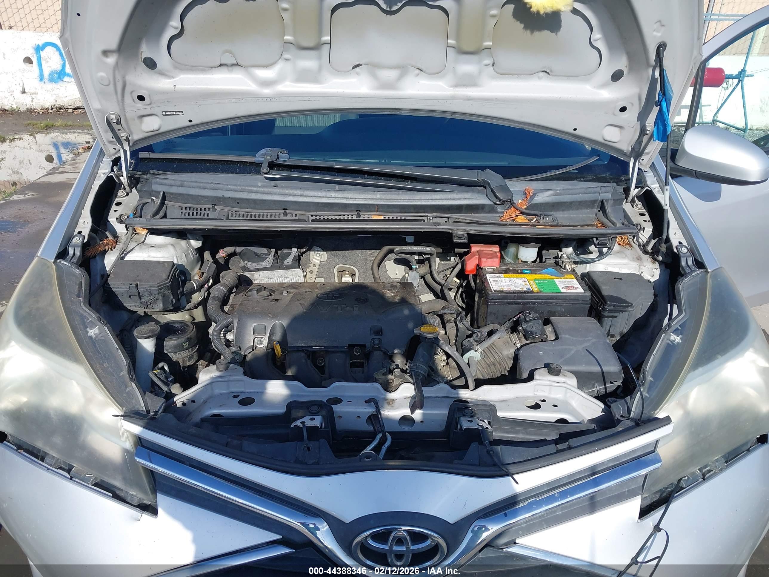 TOYOTA YARIS image 10