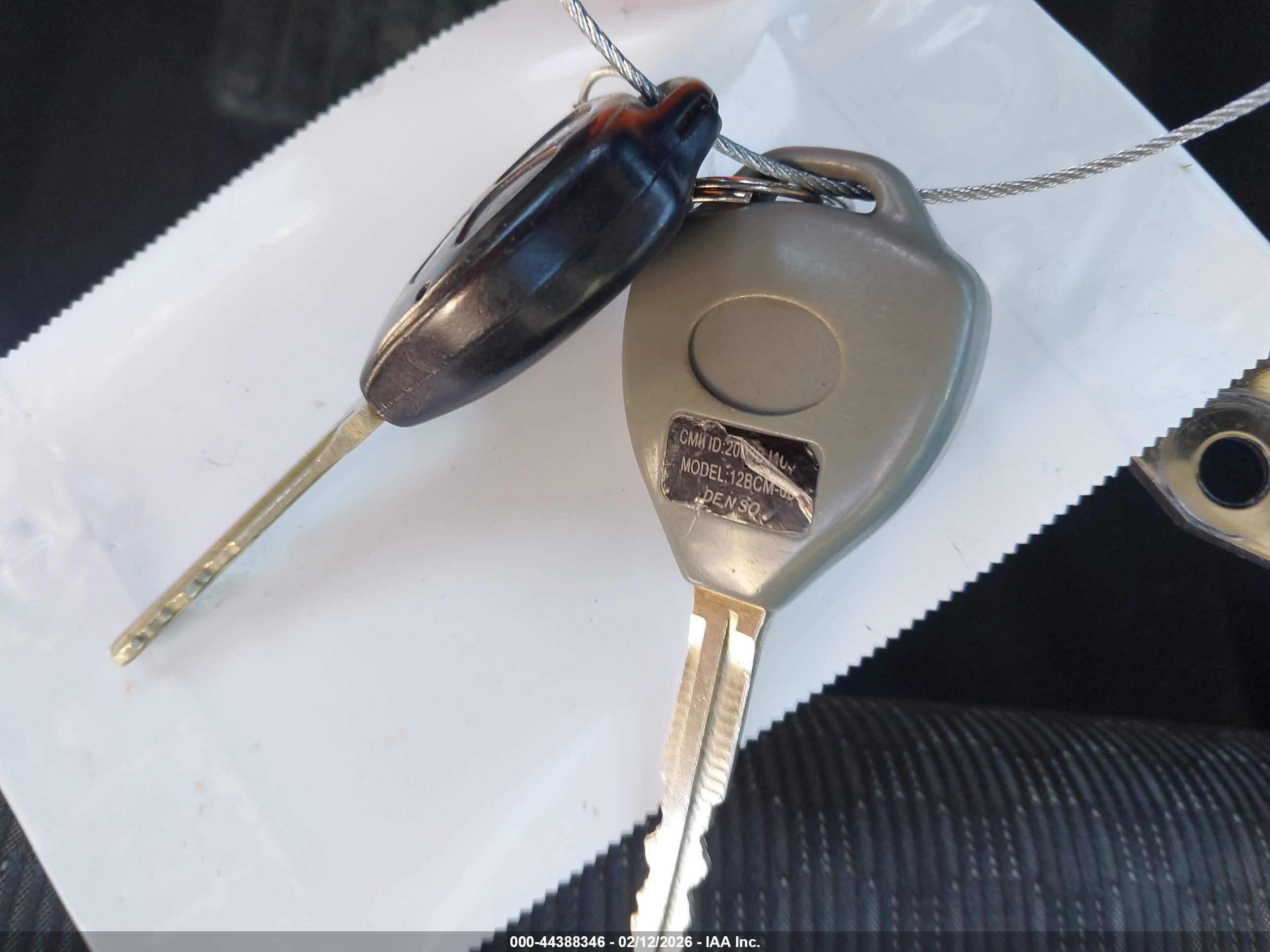 TOYOTA YARIS image 11