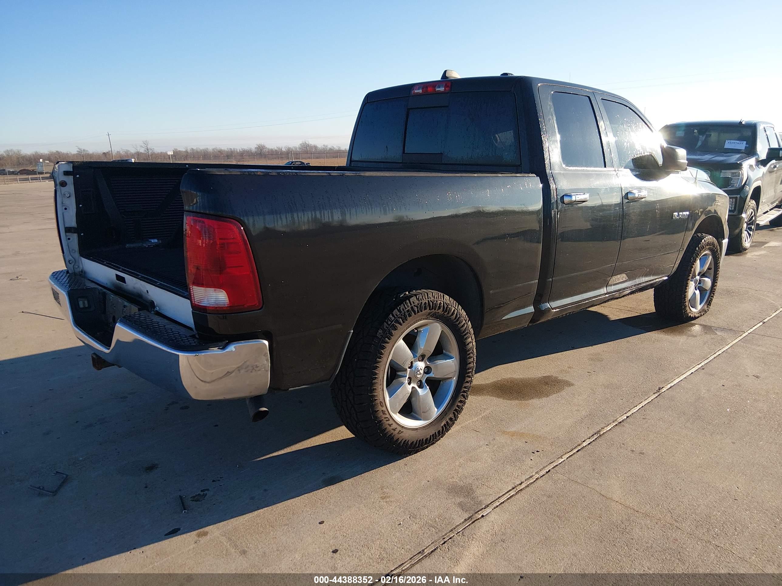 DODGE RAM image 4