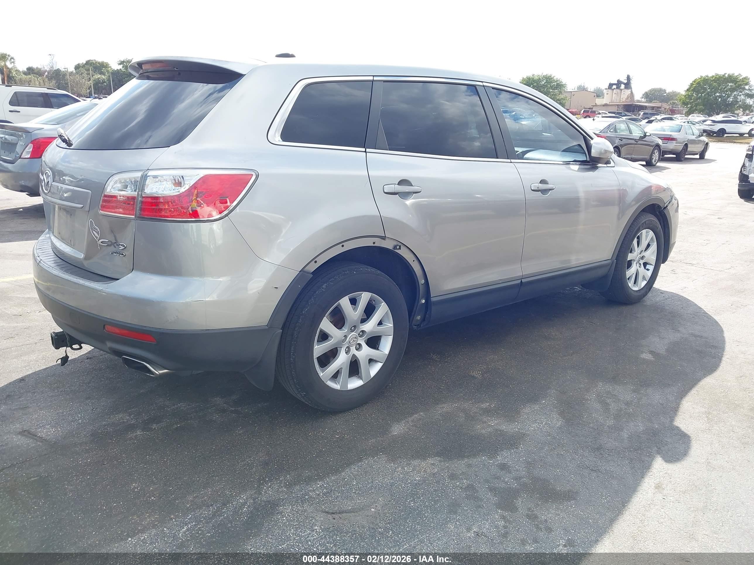 MAZDA CX-9 image 4