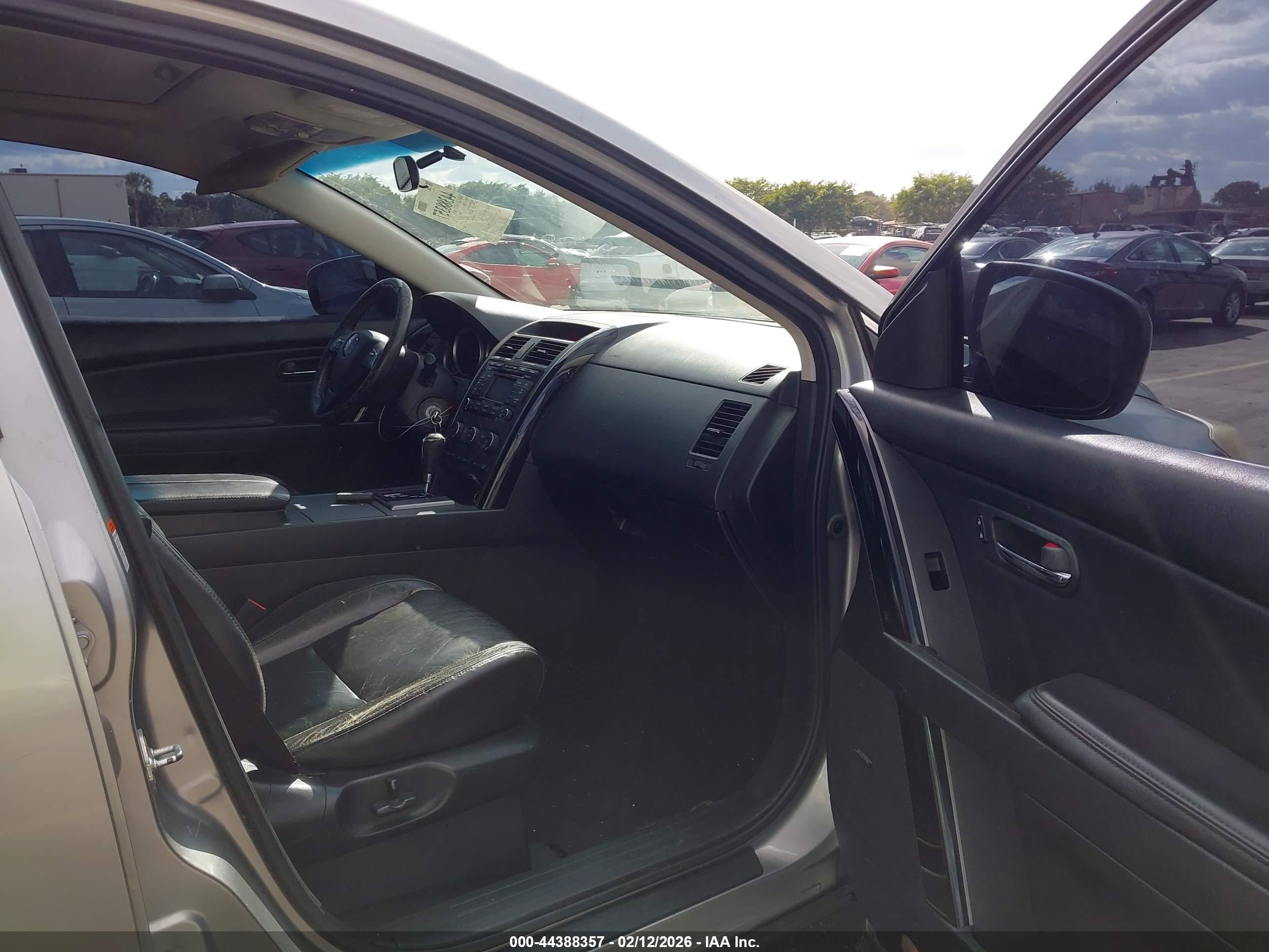 MAZDA CX-9 image 5