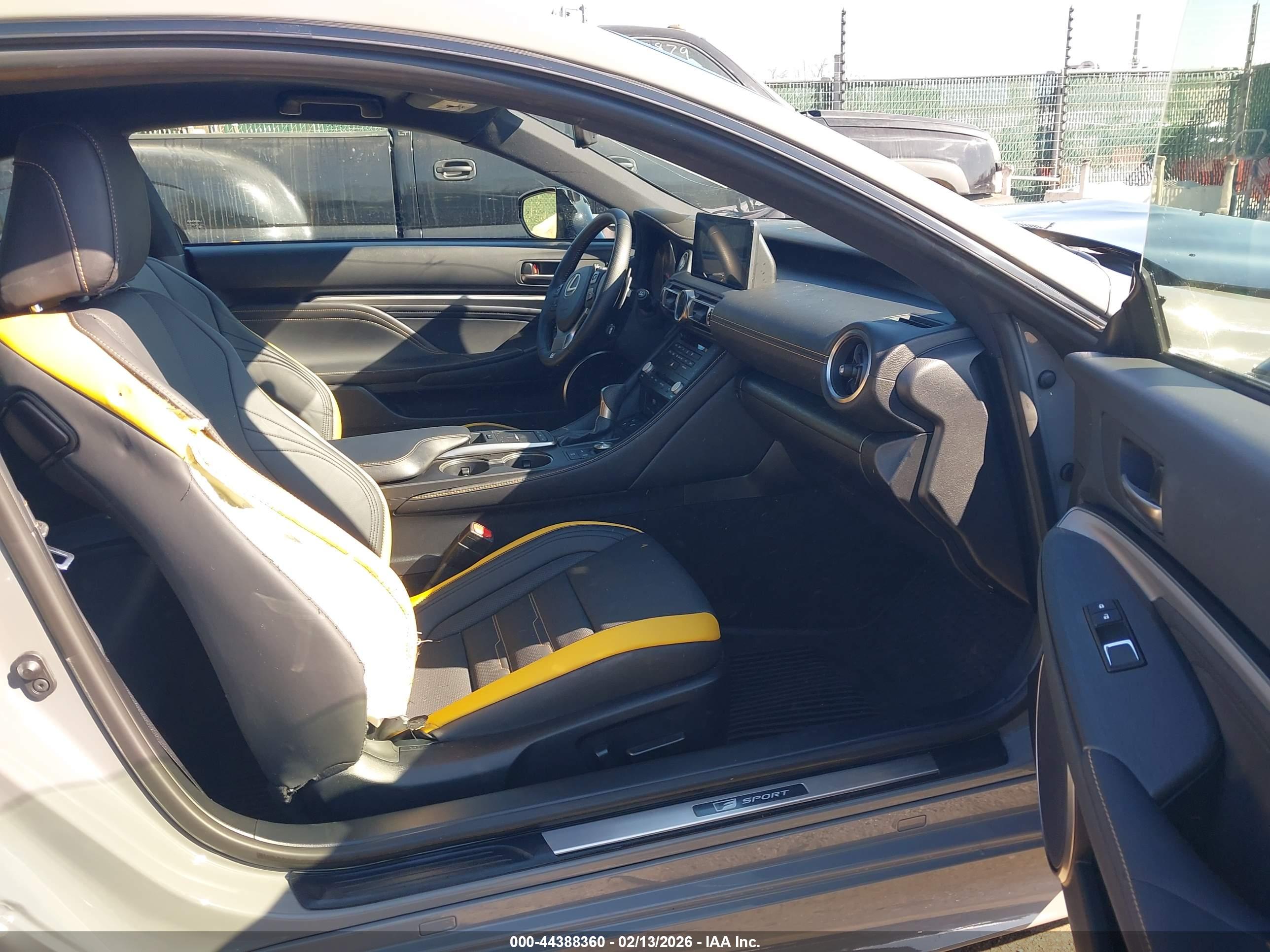 LEXUS RC image 5