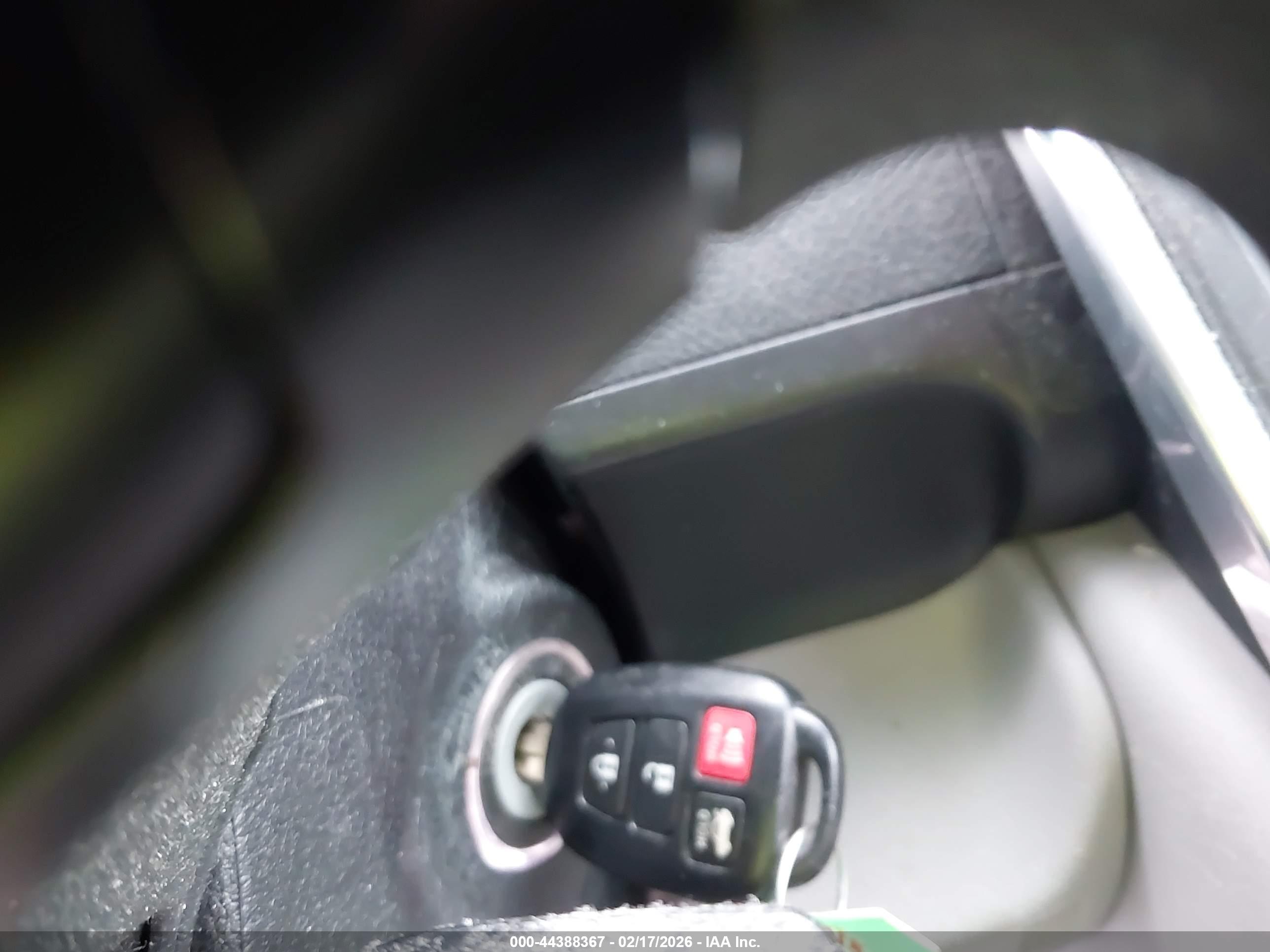 TOYOTA CAMRY image 11