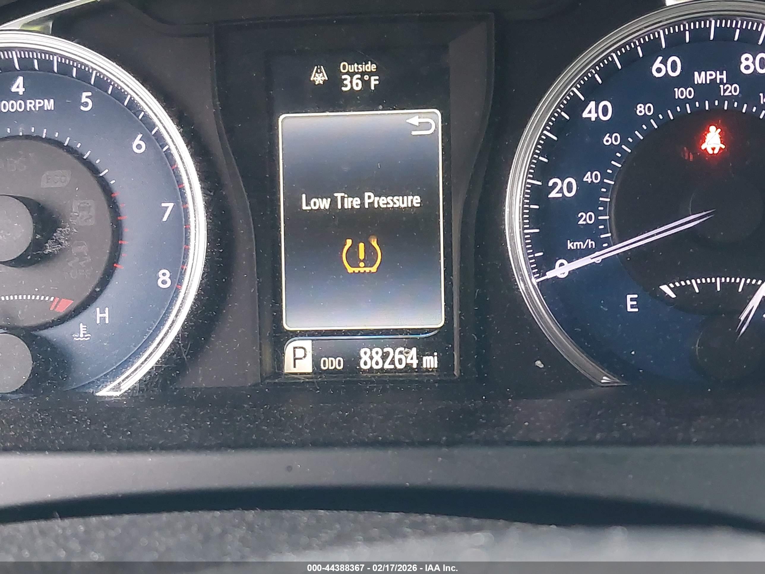 TOYOTA CAMRY image 7