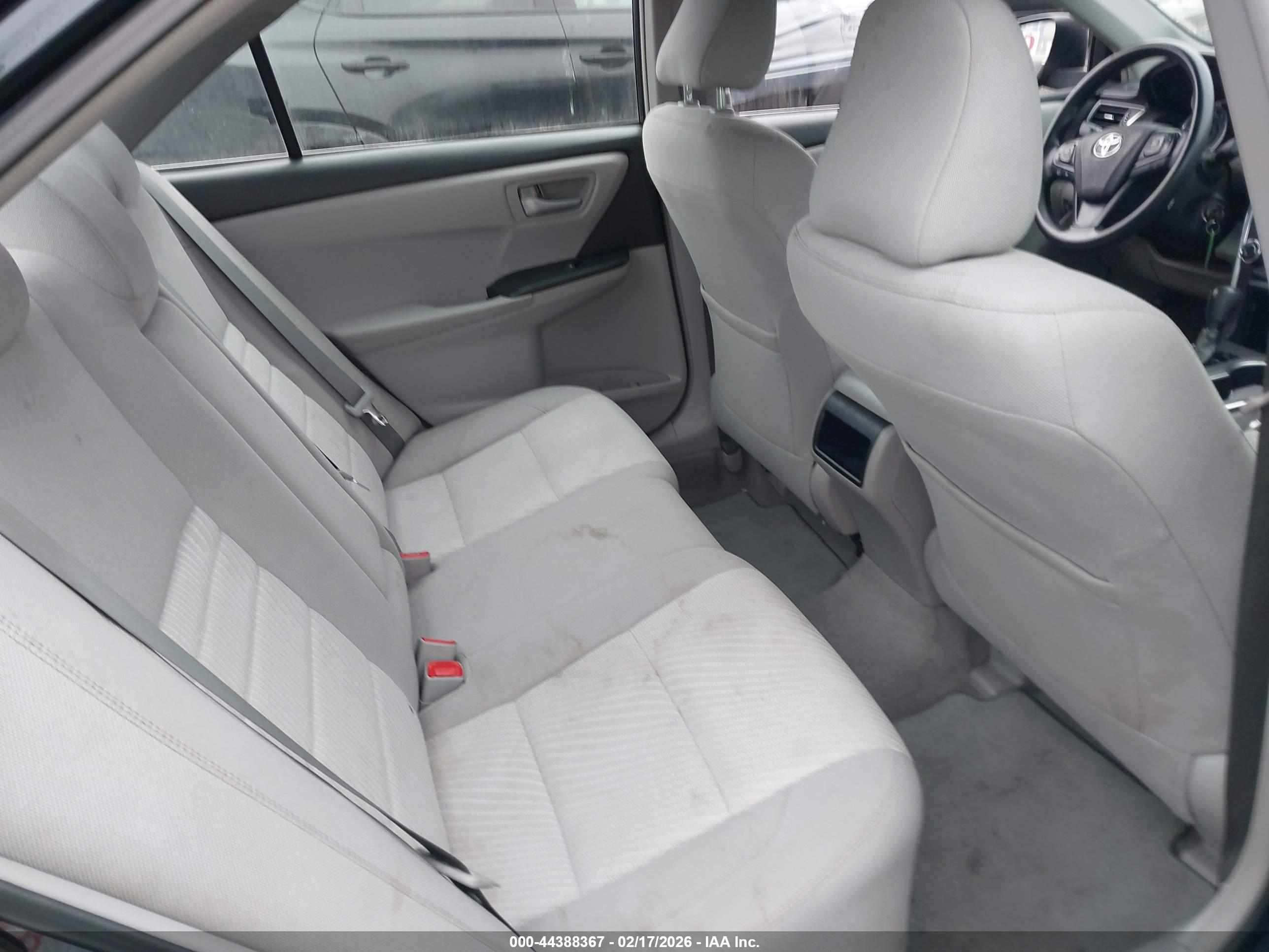 TOYOTA CAMRY image 8