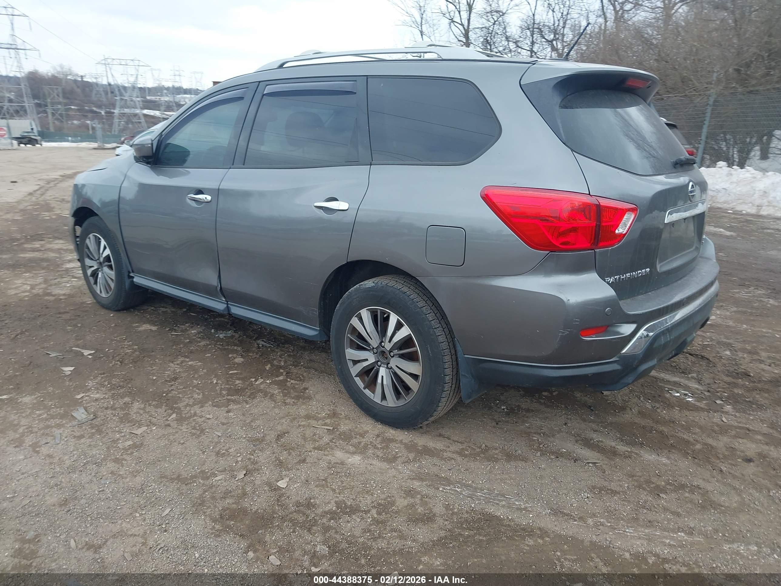 NISSAN PATHFINDER image 3