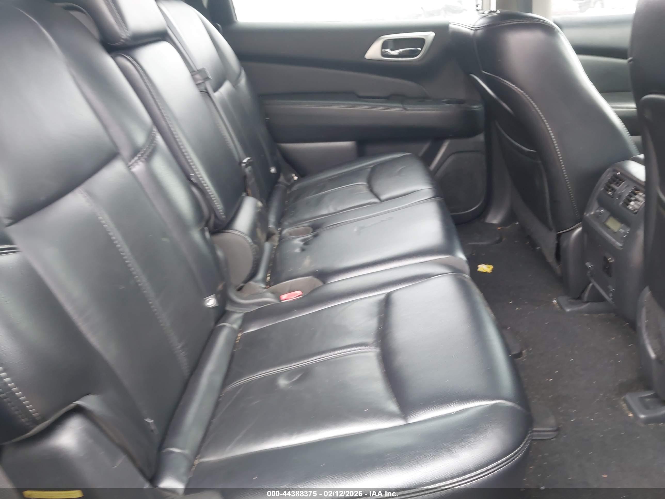 NISSAN PATHFINDER image 8