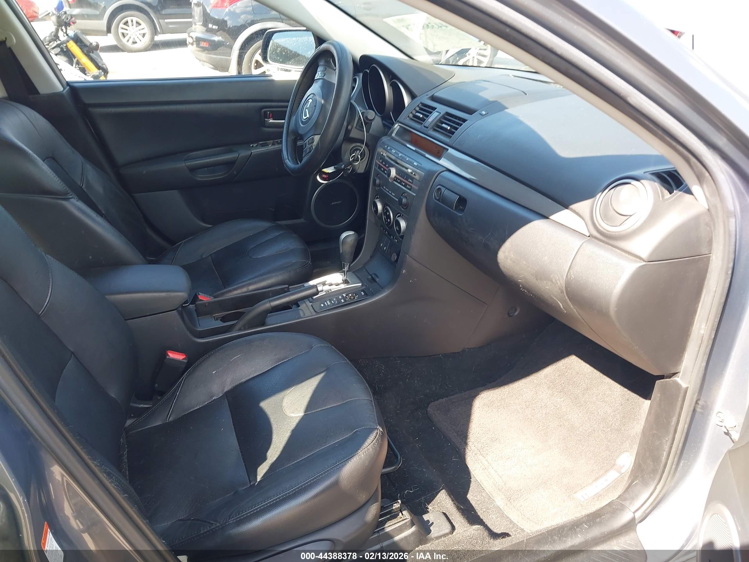 MAZDA MAZDA3 image 5