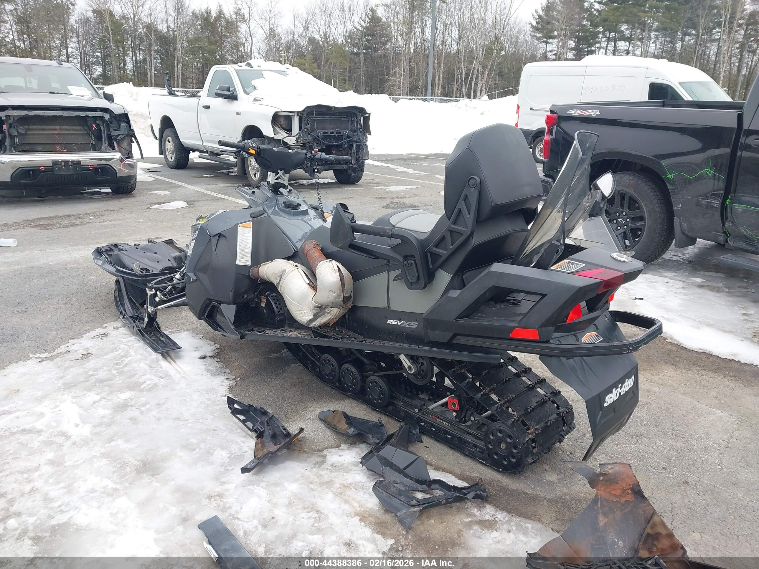 SKI DOO image 3