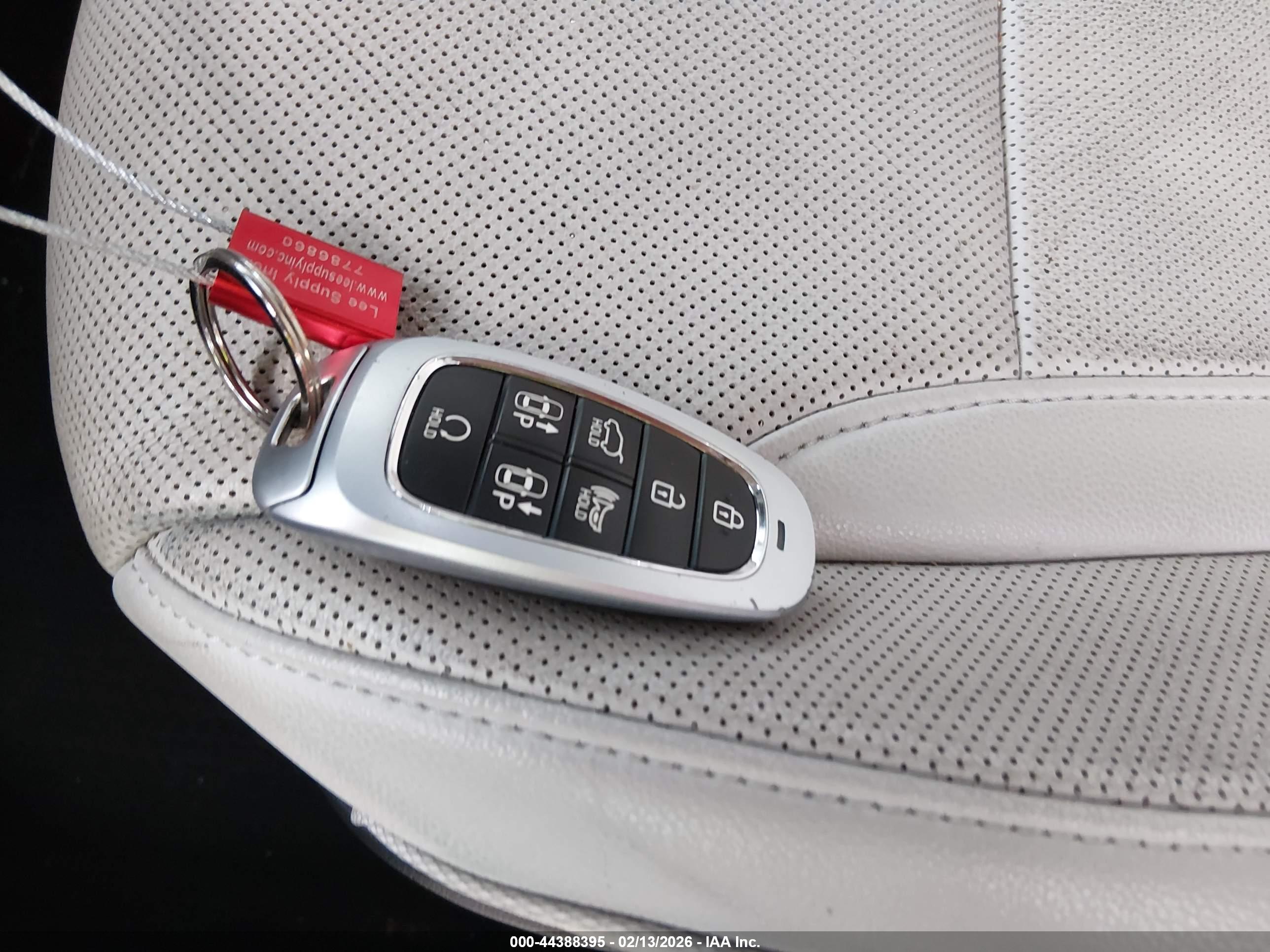 HYUNDAI TUCSON image 11