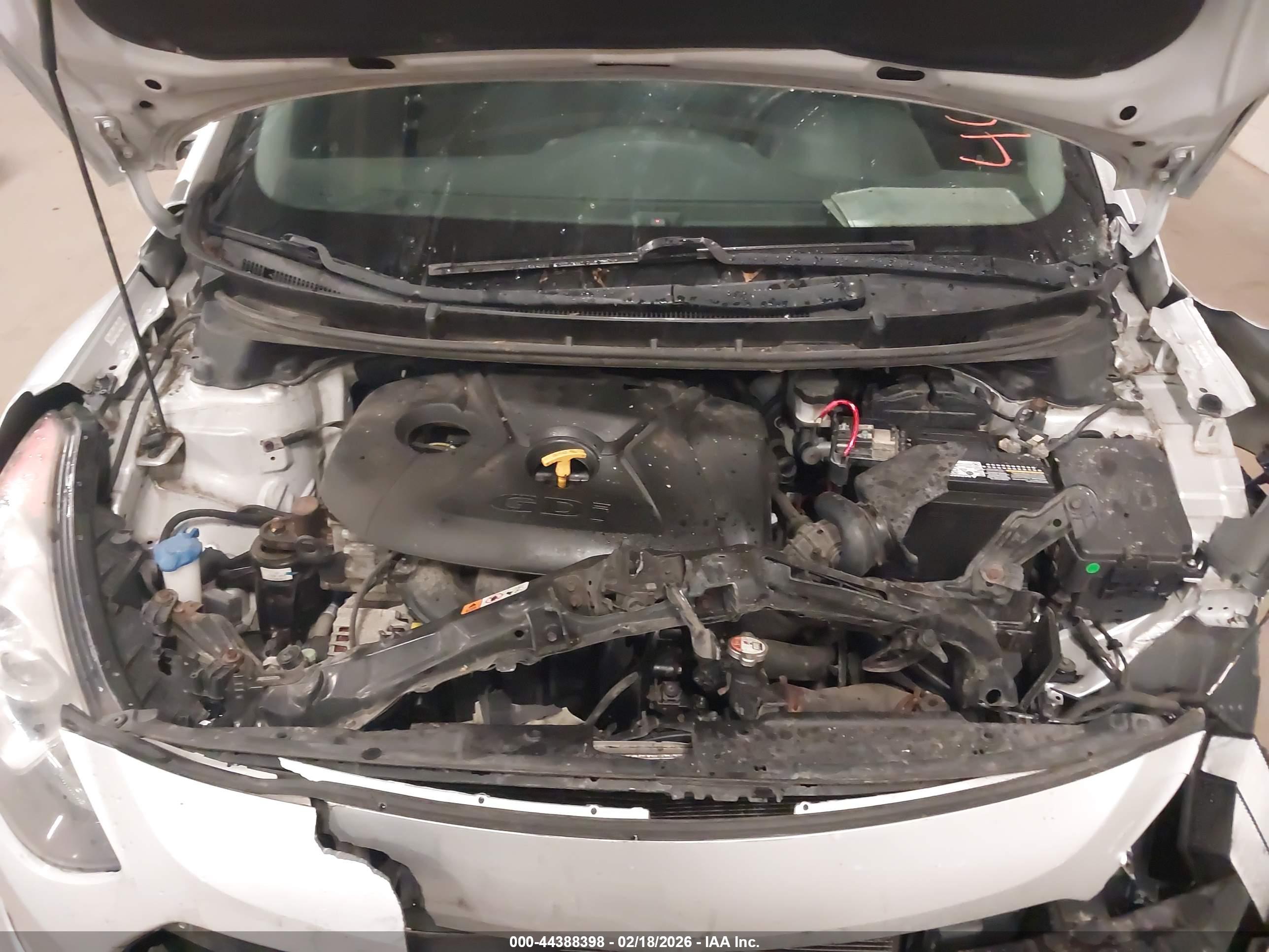 HYUNDAI ELANTRA image 10