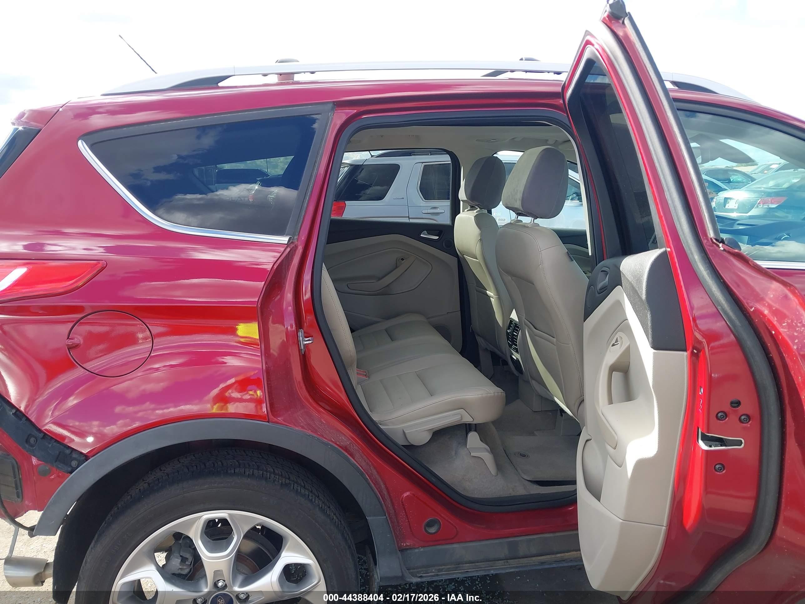 FORD ESCAPE image 8