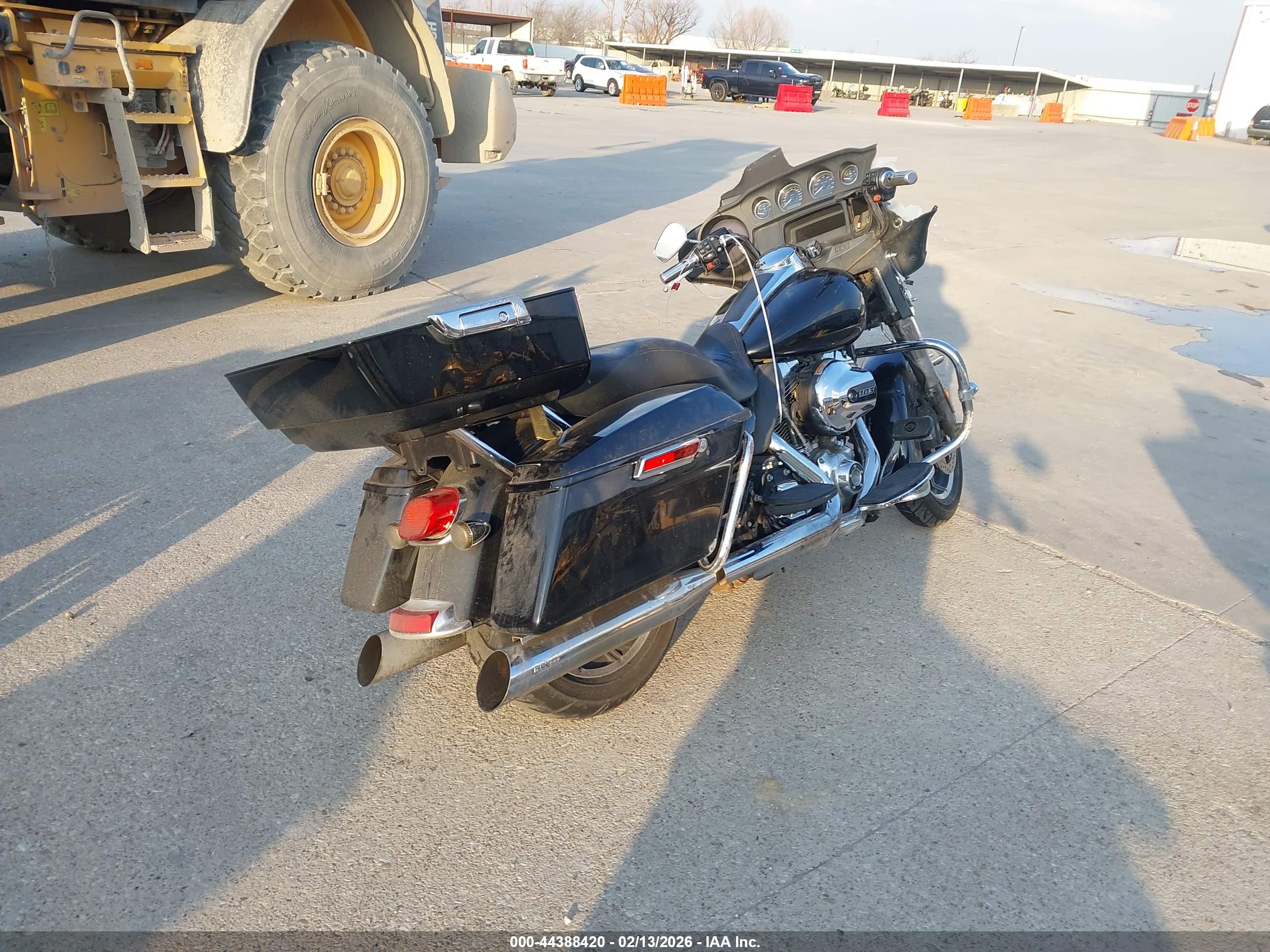 HARLEY-DAVIDSON FLHTP image 4