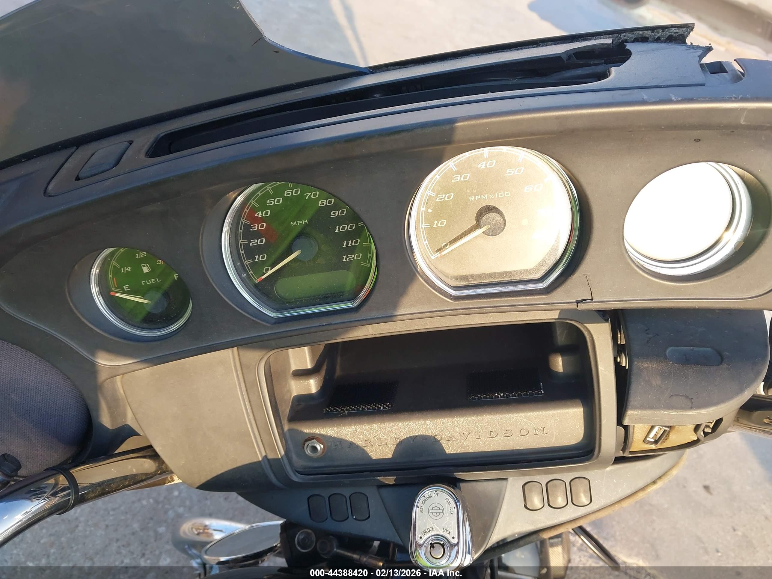 HARLEY-DAVIDSON FLHTP image 7