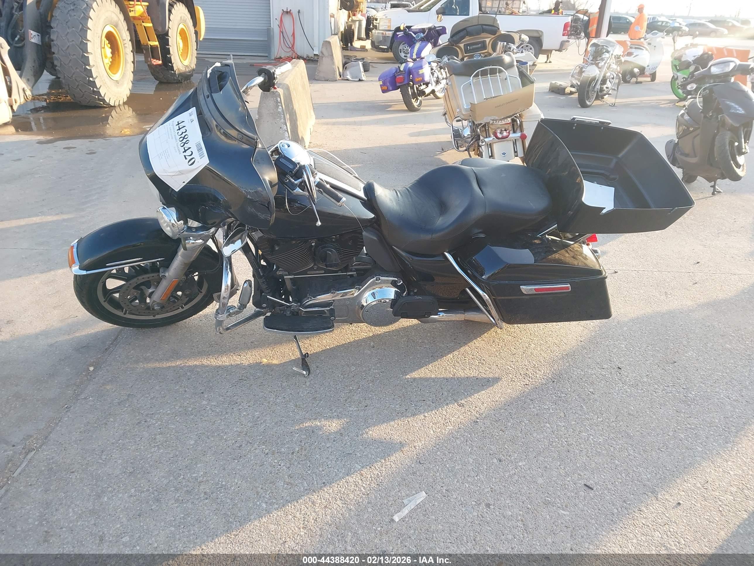HARLEY-DAVIDSON FLHTP image 9
