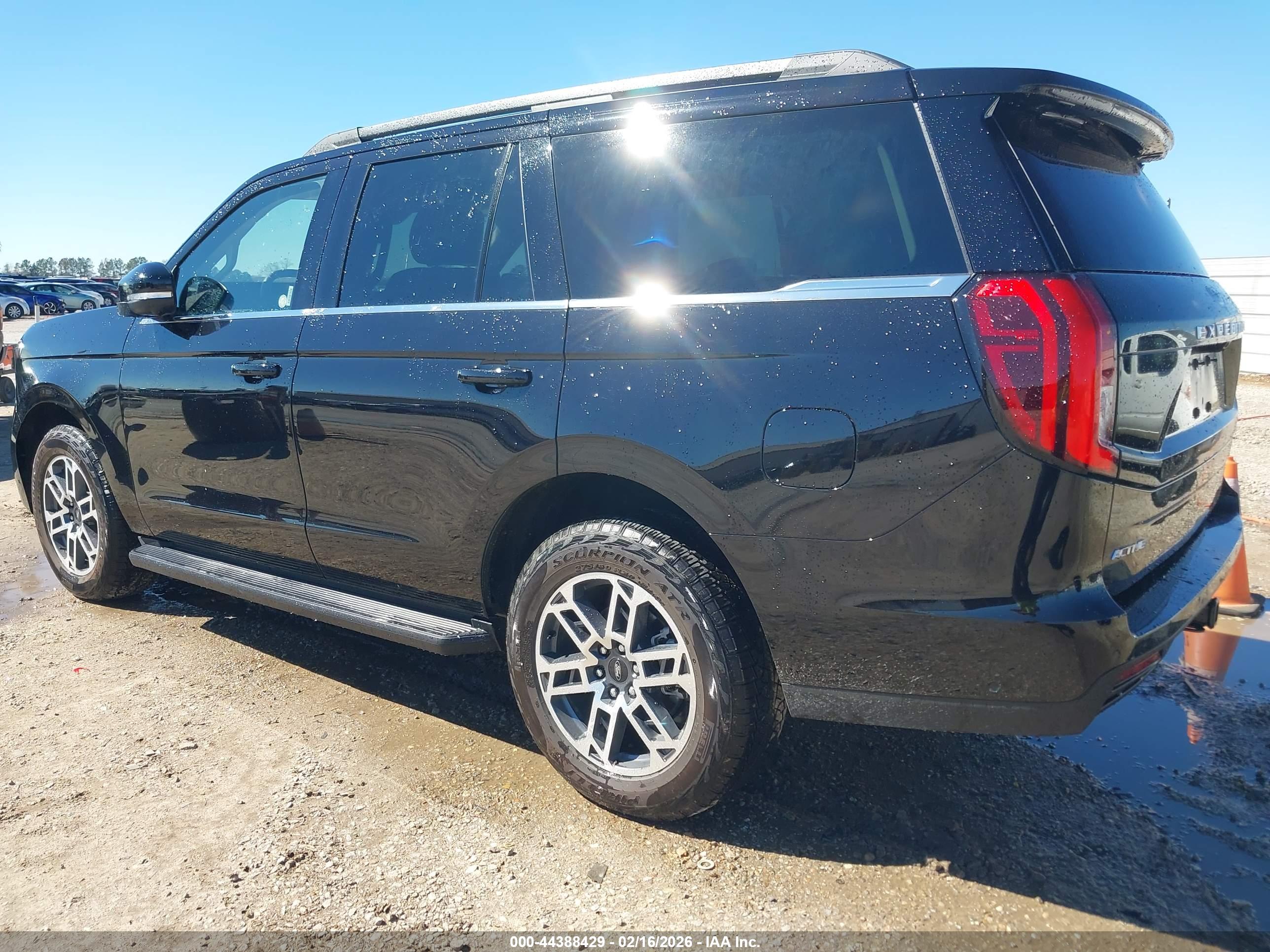 FORD EXPEDITION image 3
