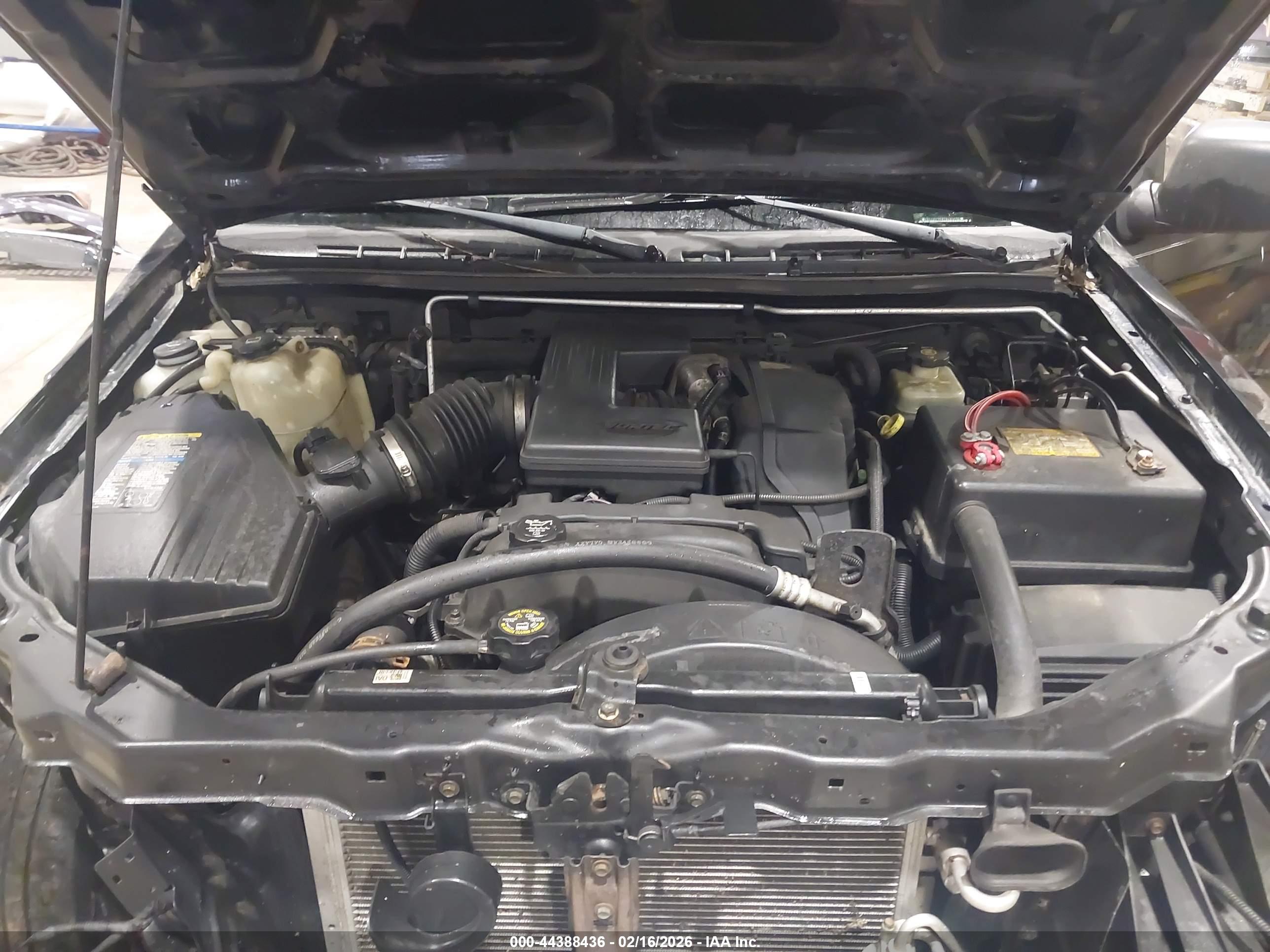 CHEVROLET COLORADO image 10