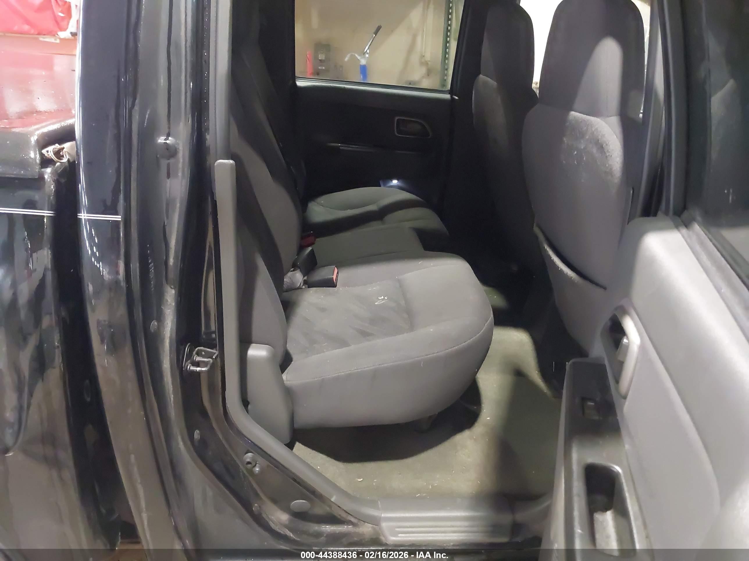 CHEVROLET COLORADO image 8