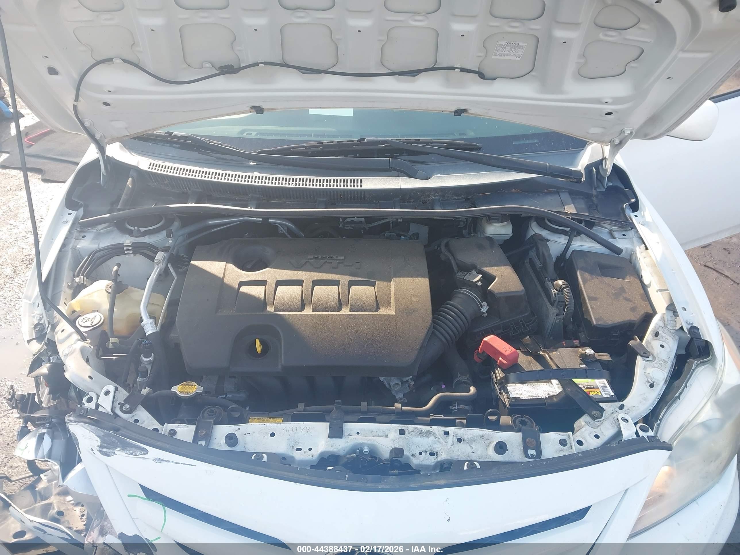 TOYOTA COROLLA image 10
