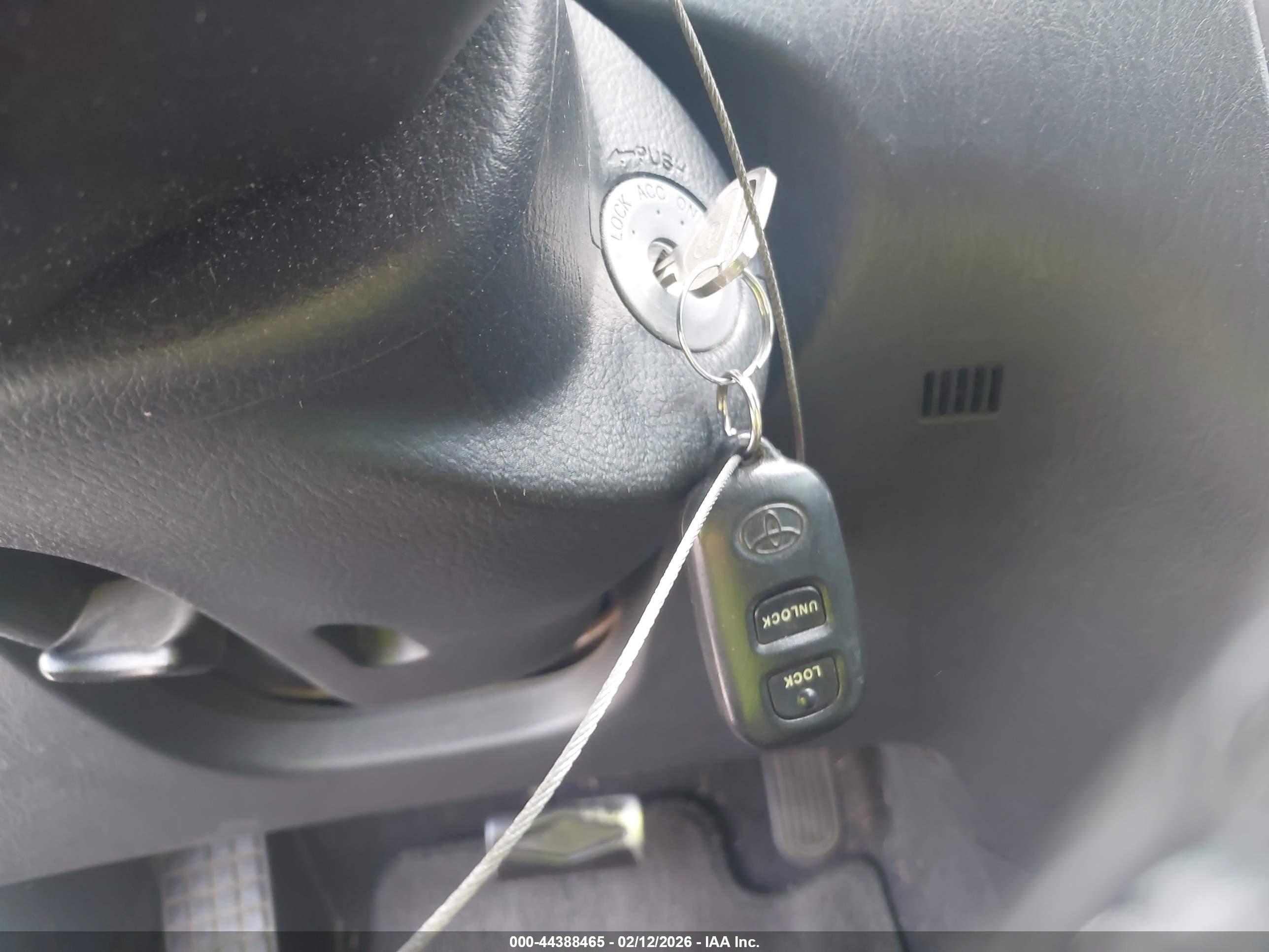 TOYOTA COROLLA image 11