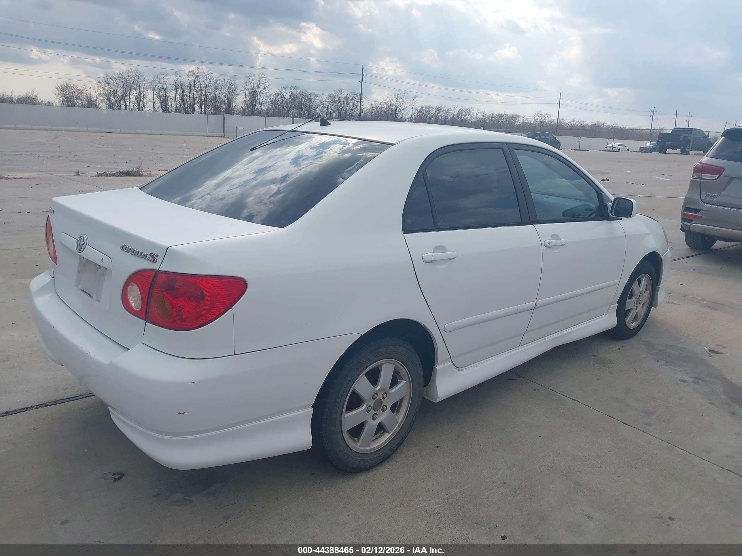TOYOTA COROLLA image 4