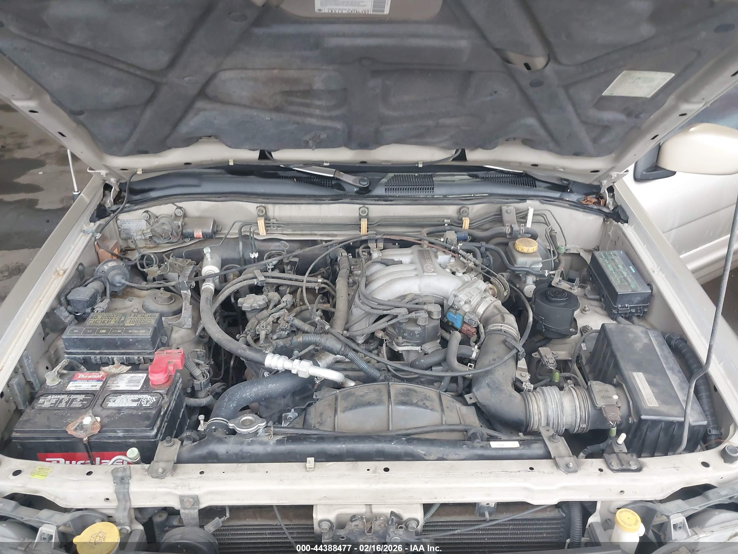 INFINITI QX4 image 10