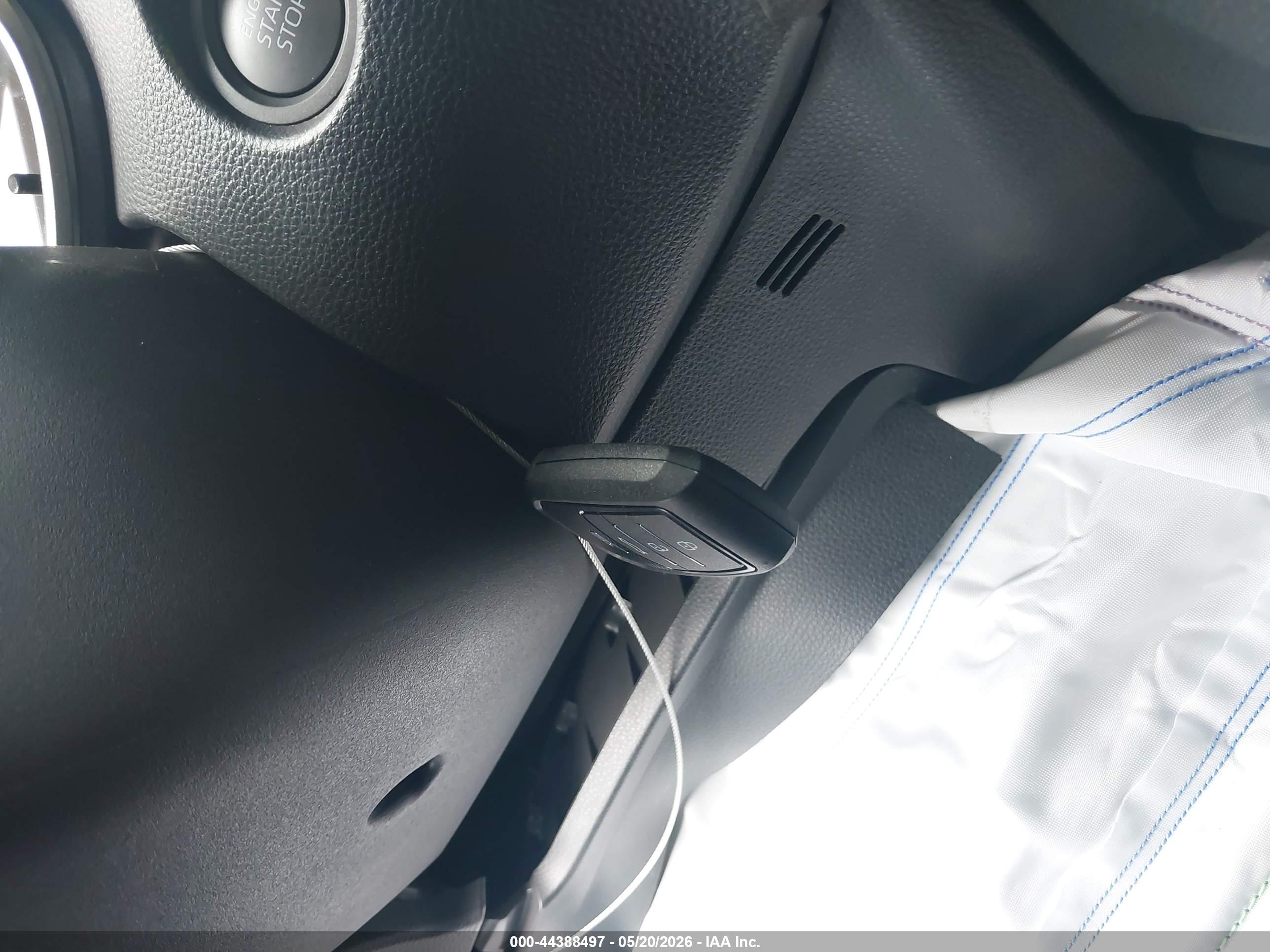 TOYOTA COROLLA image 11