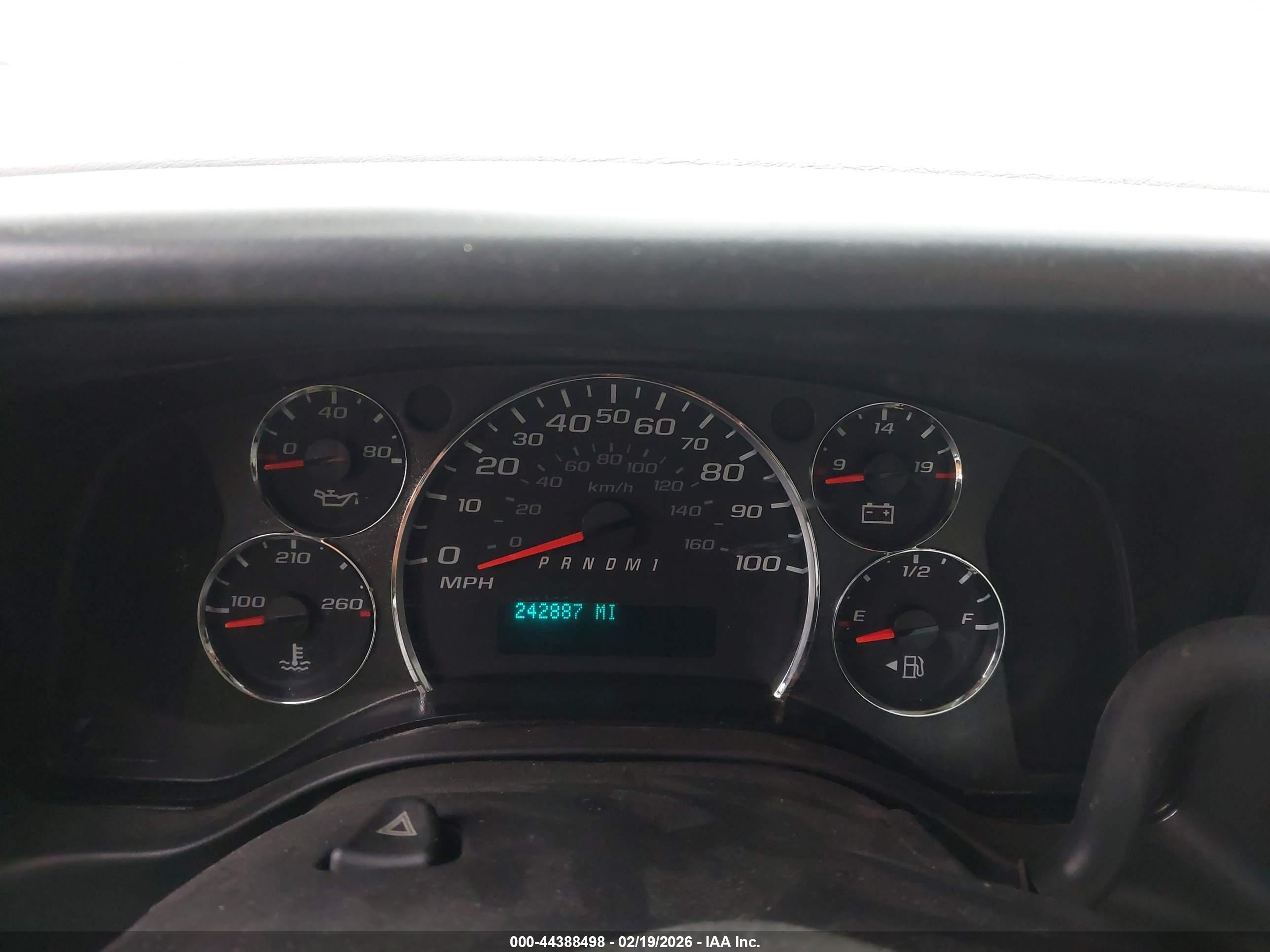 CHEVROLET EXPRESS image 6