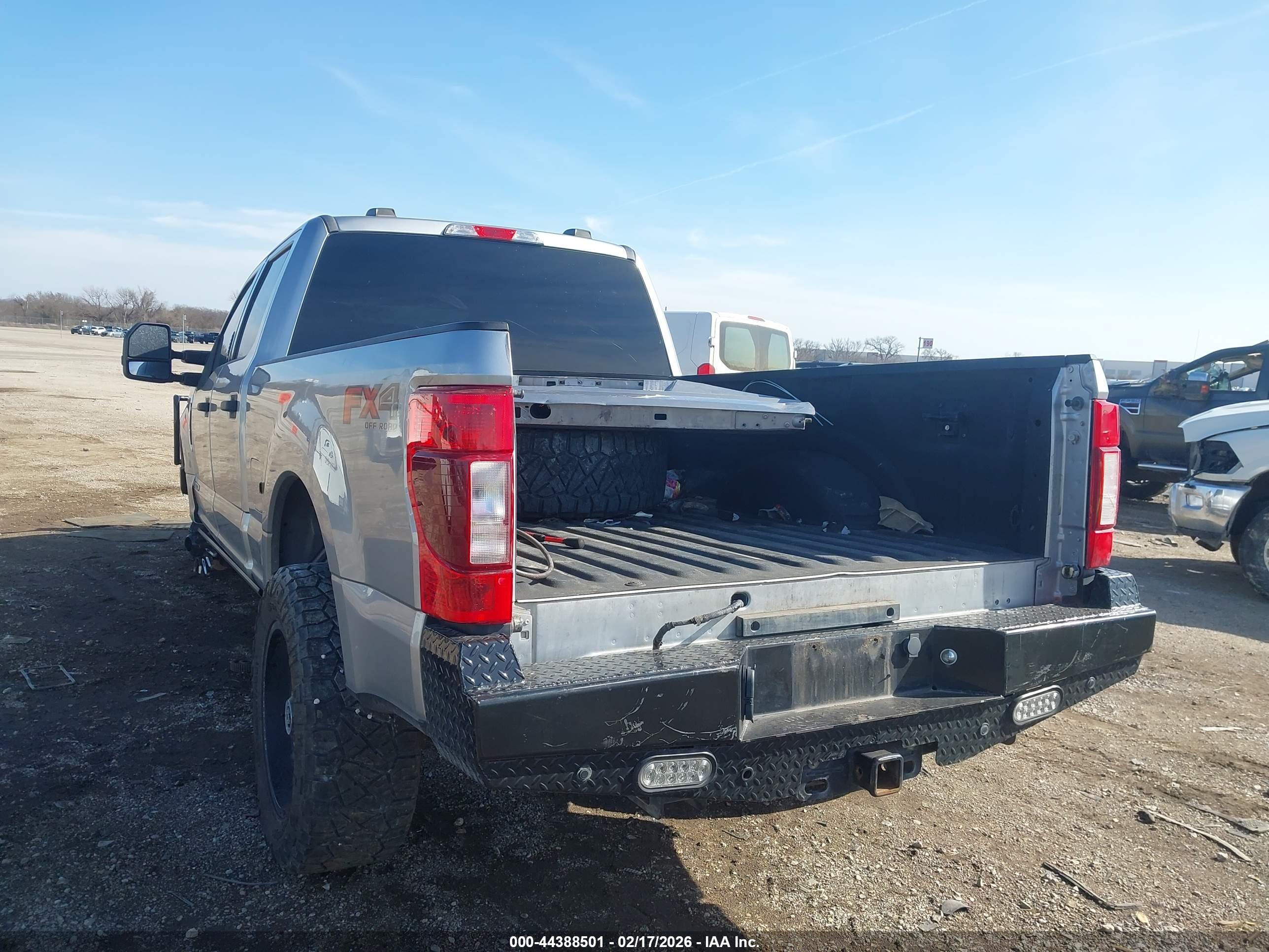 FORD F-250 image 3