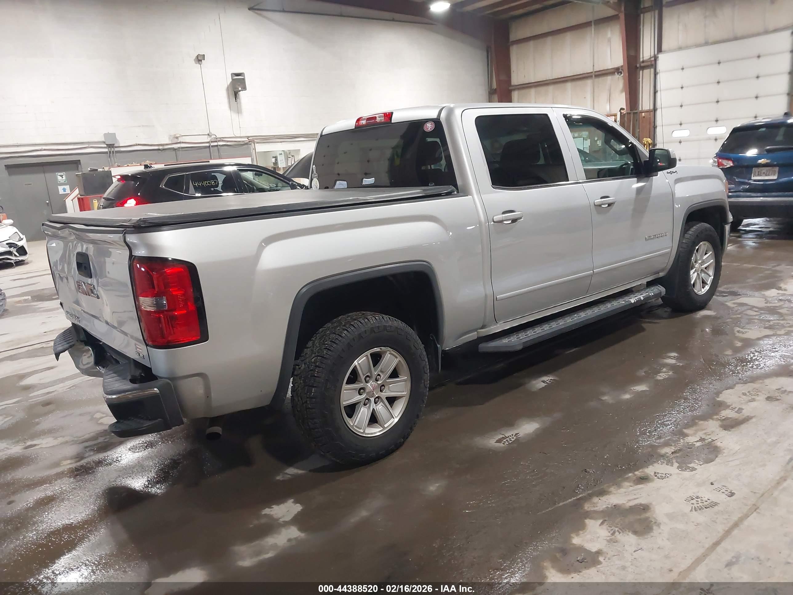 GMC SIERRA image 4