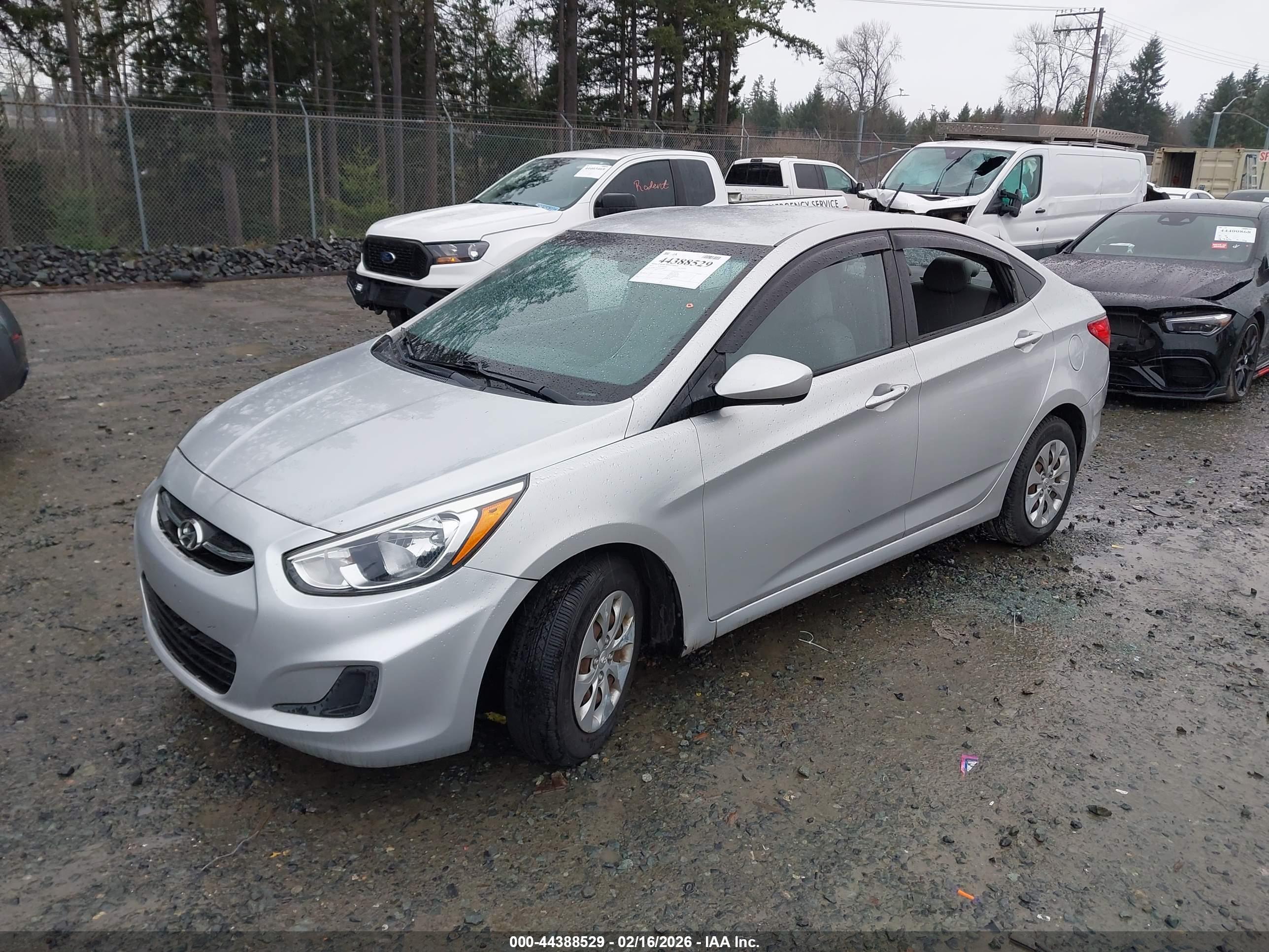 HYUNDAI ACCENT image 2