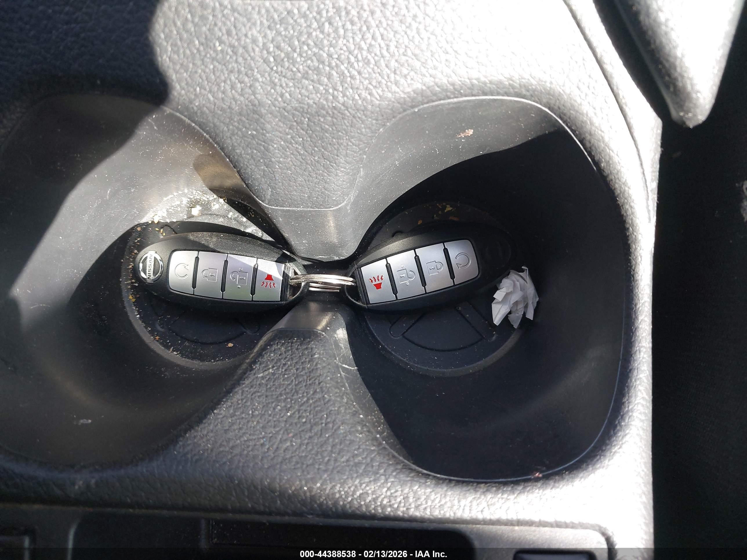 NISSAN ROGUE image 11