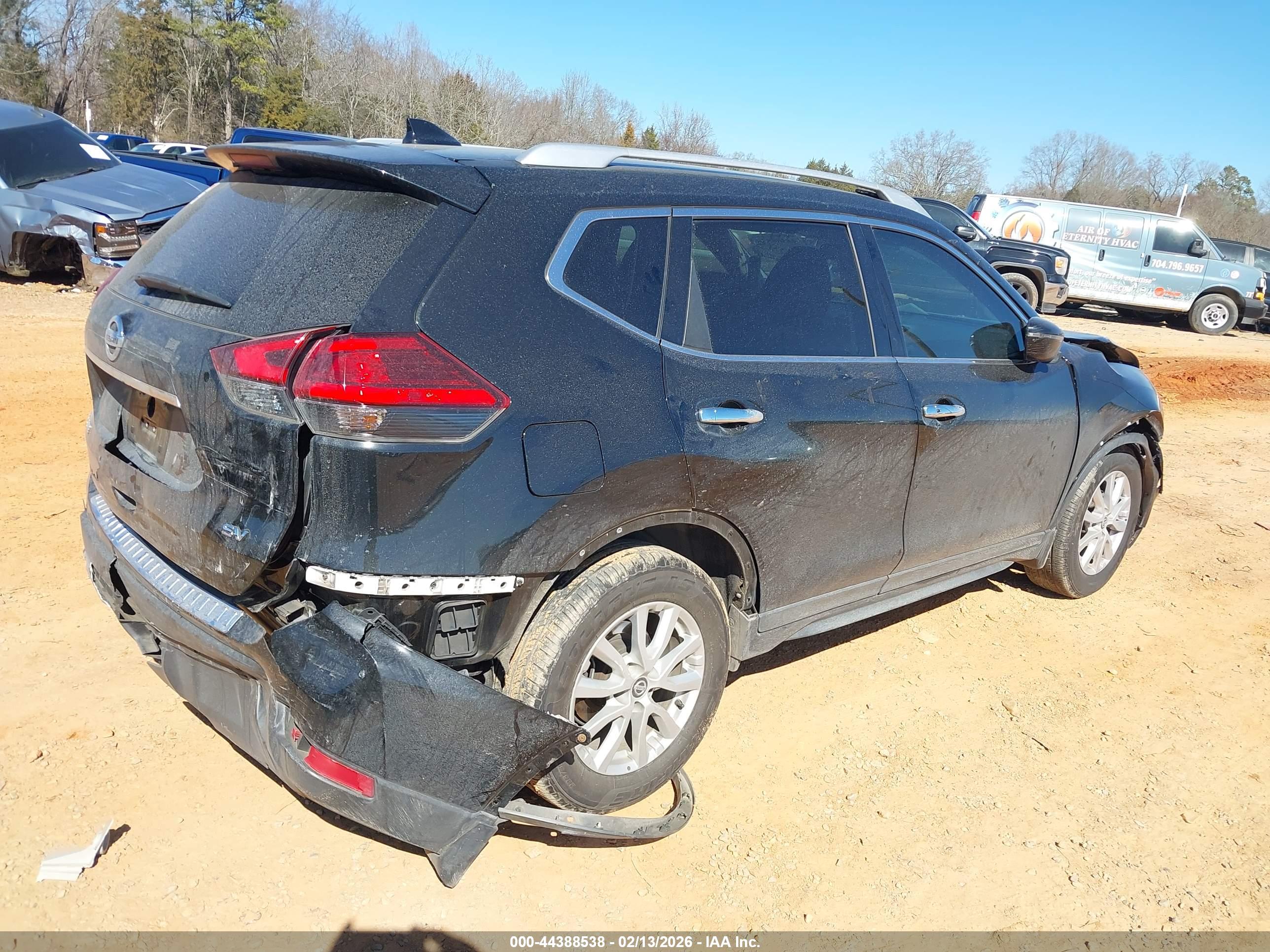 NISSAN ROGUE image 4