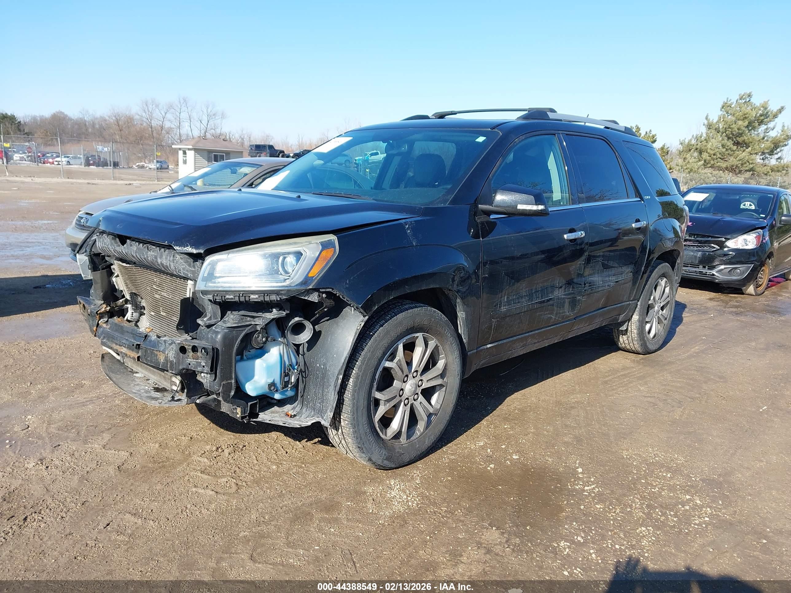 GMC ACADIA image 2