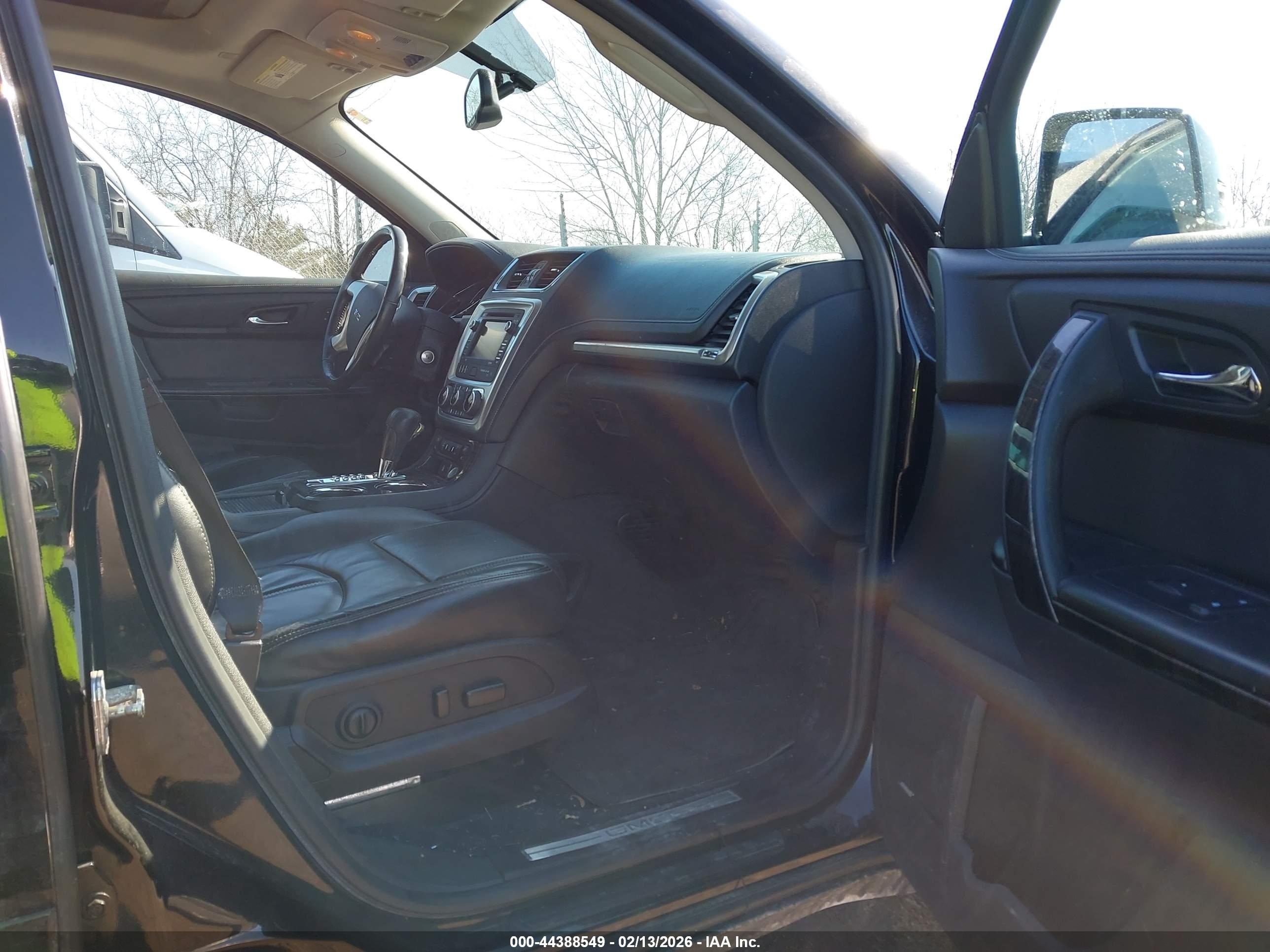 GMC ACADIA image 5