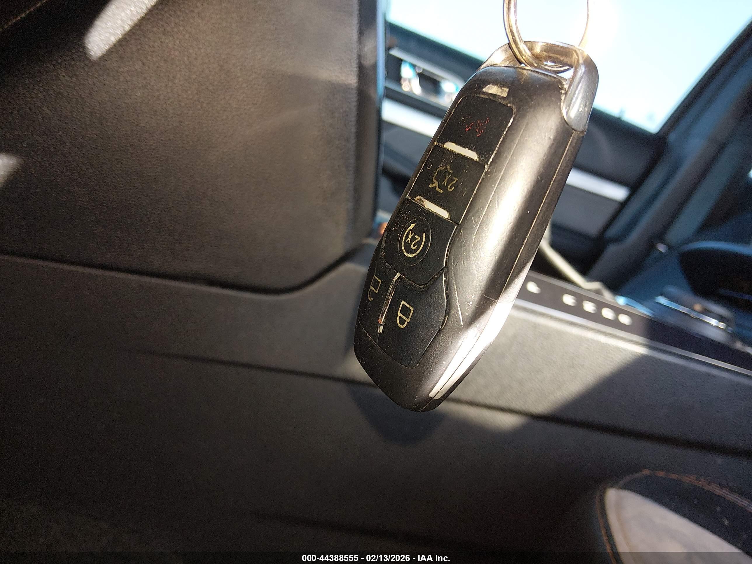 FORD EXPLORER image 11