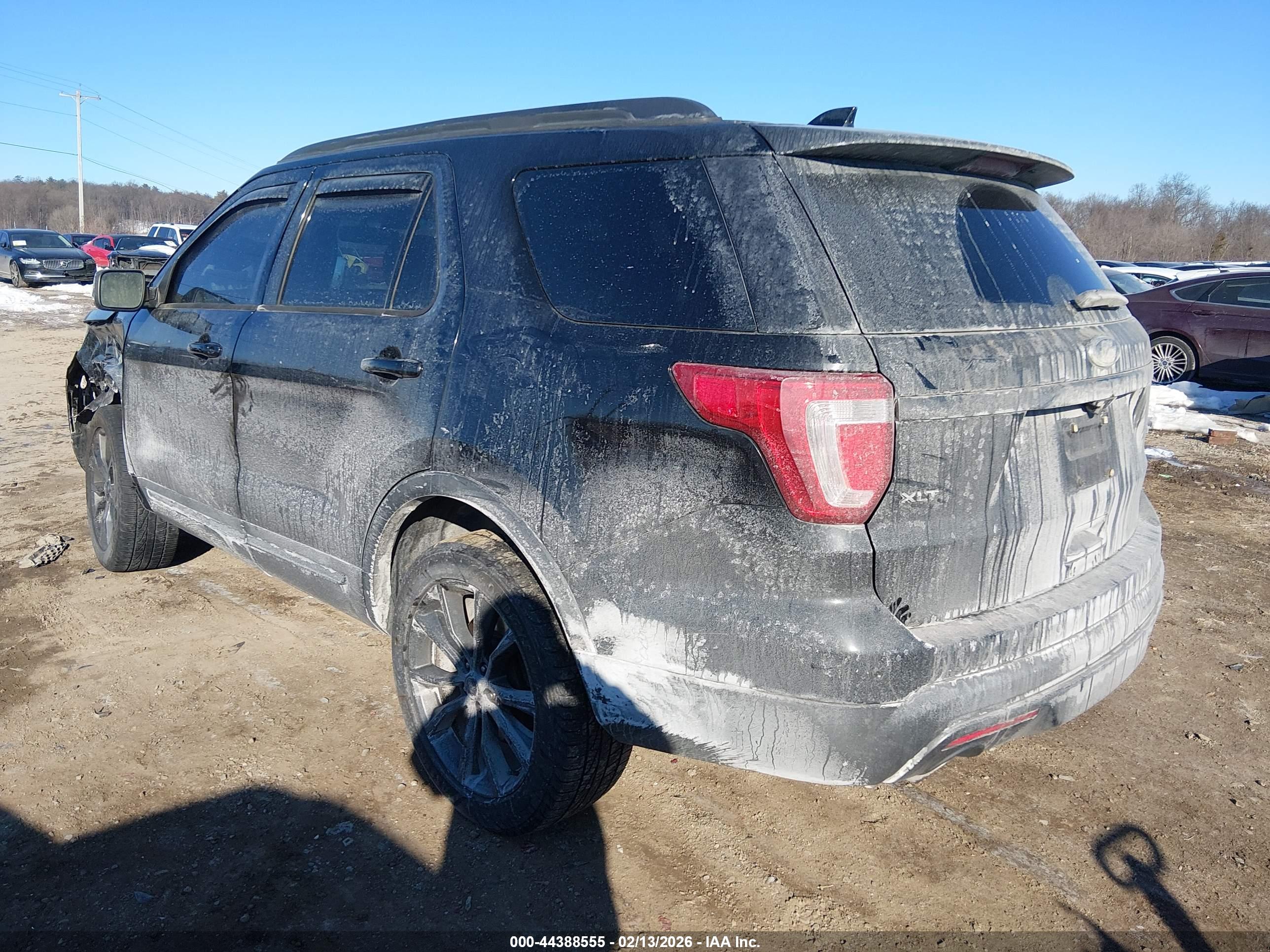 FORD EXPLORER image 3