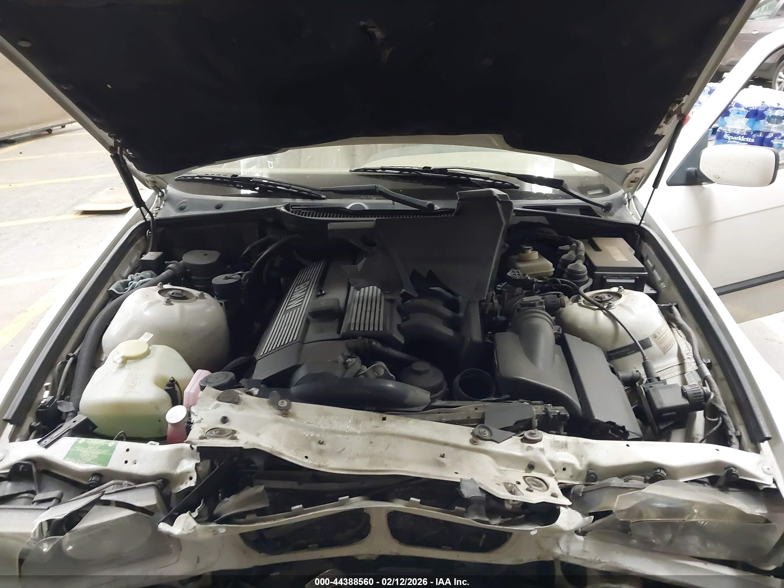 BMW 328I image 10